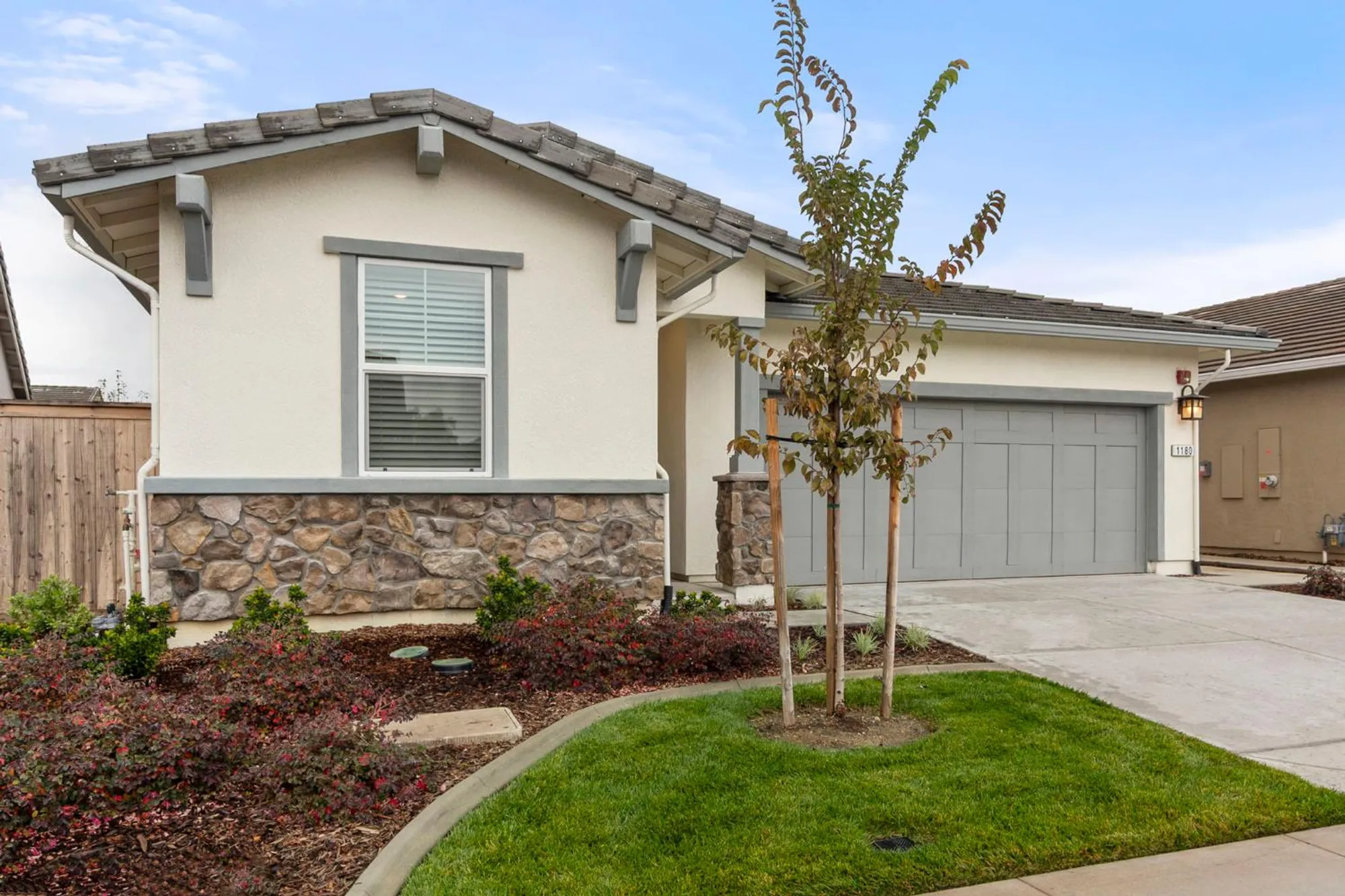 Property Slideshow image 1 of 52 | 1180 alpine way, Lincoln, CA, 95648