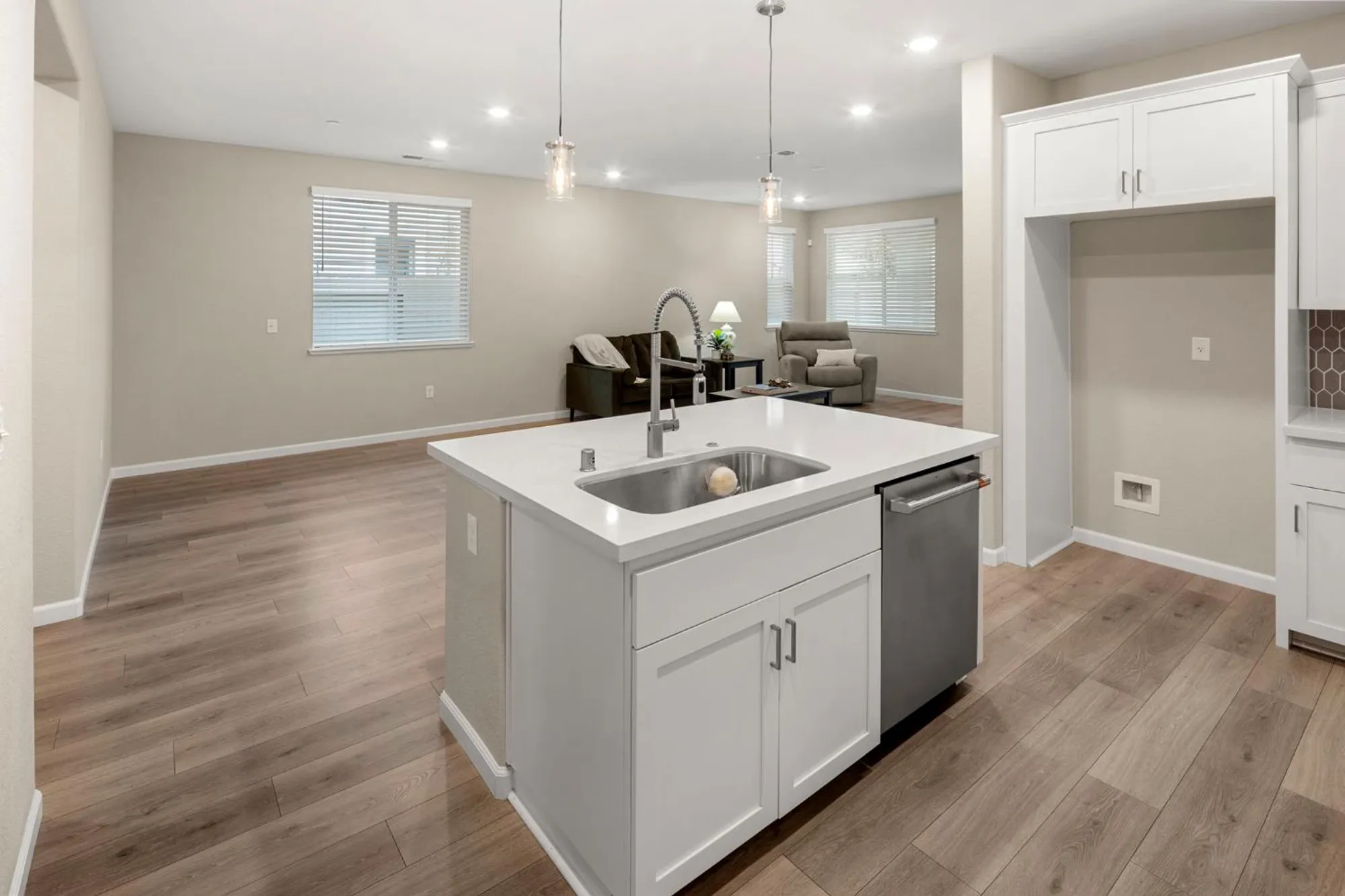 Property Slideshow image 16 of 52 | 1180 alpine way, Lincoln, CA, 95648