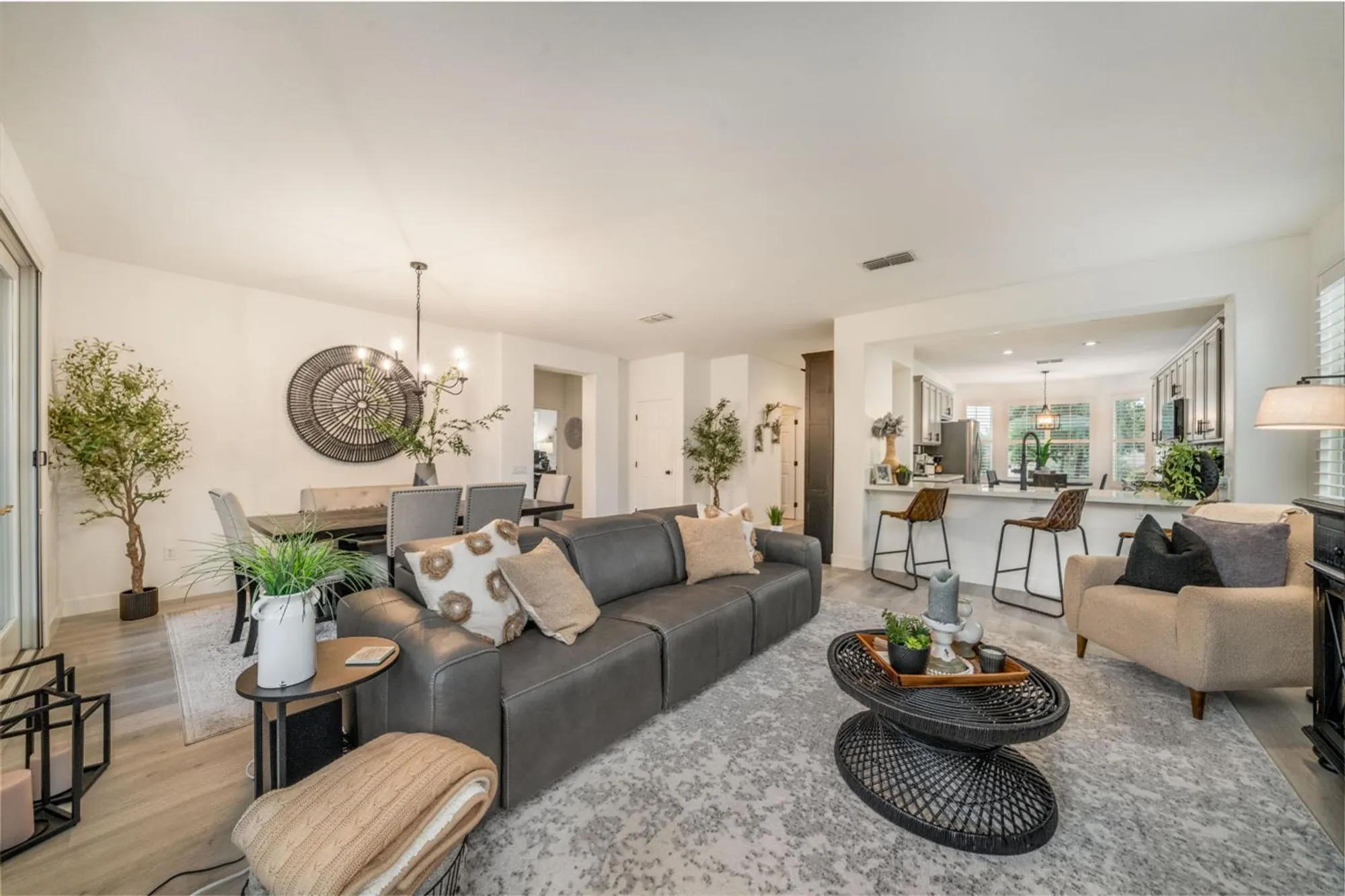 Property Slideshow image 10 of 33 | 116 ivy arbor ct, Lincoln, CA, 95648