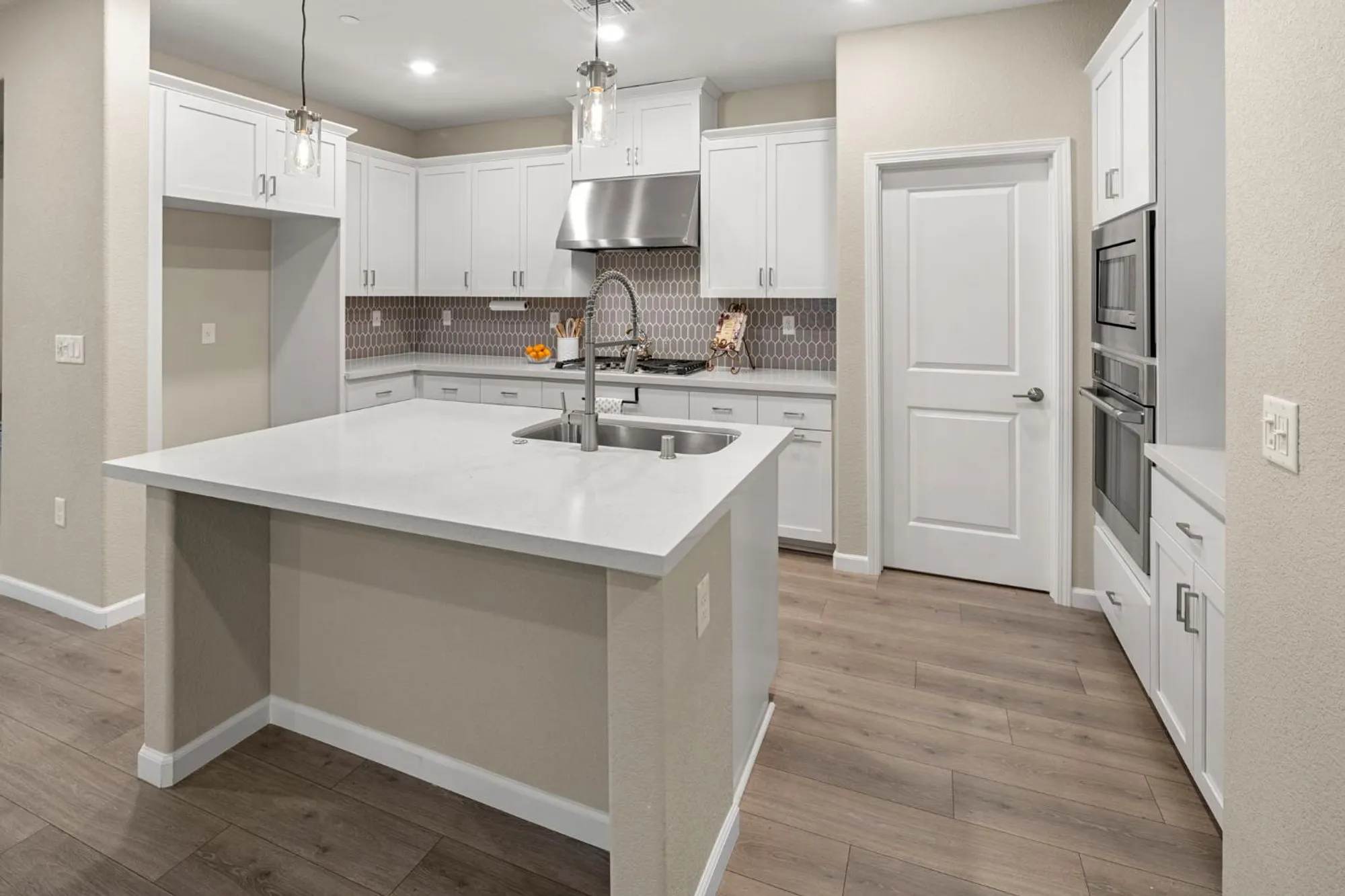 Property Slideshow image 12 of 52 | 1180 alpine way, Lincoln, CA, 95648