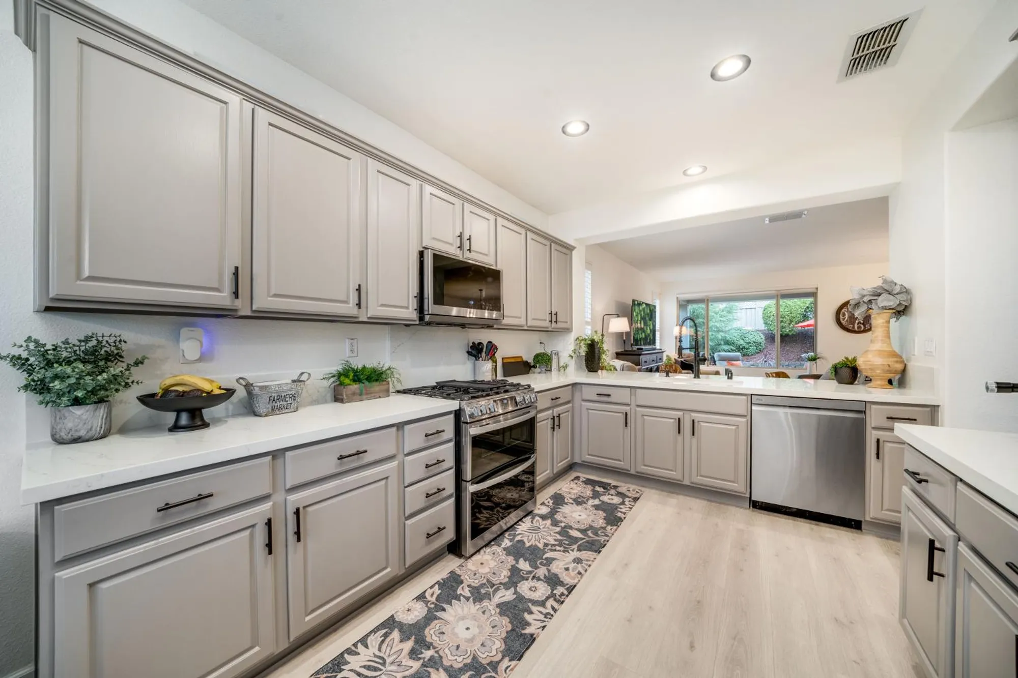 Property Slideshow image 5 of 33 | 116 ivy arbor ct, Lincoln, CA, 95648