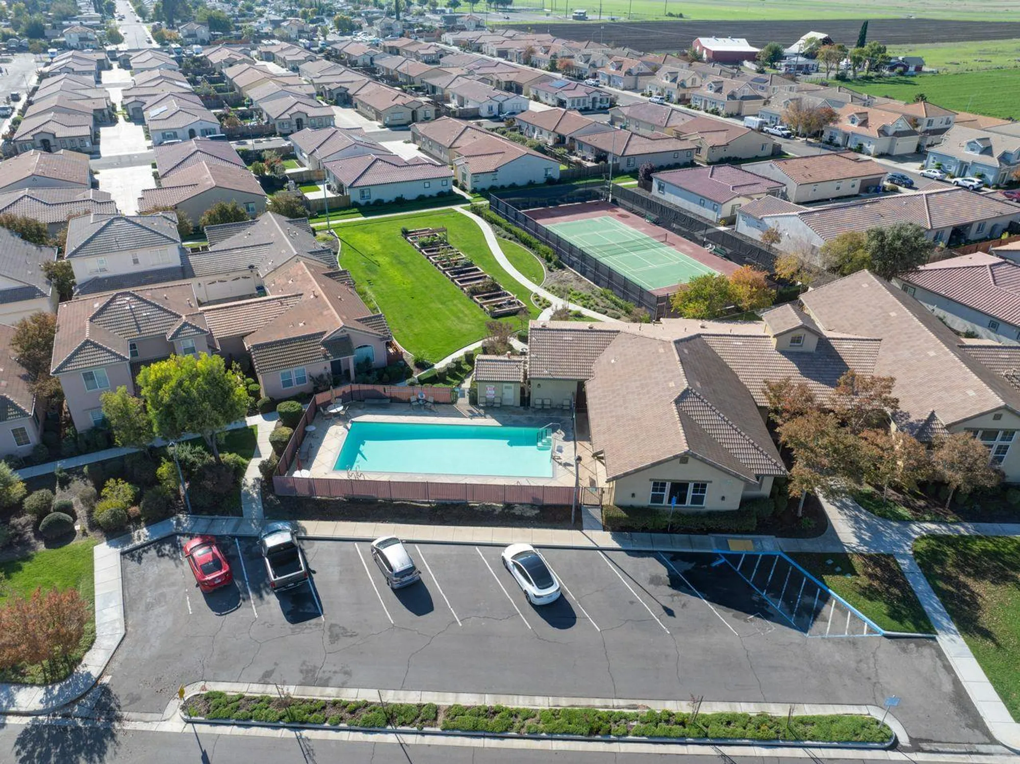 Property Slideshow image 39 of 44 | 608 machado st, Los Banos, CA, 93635