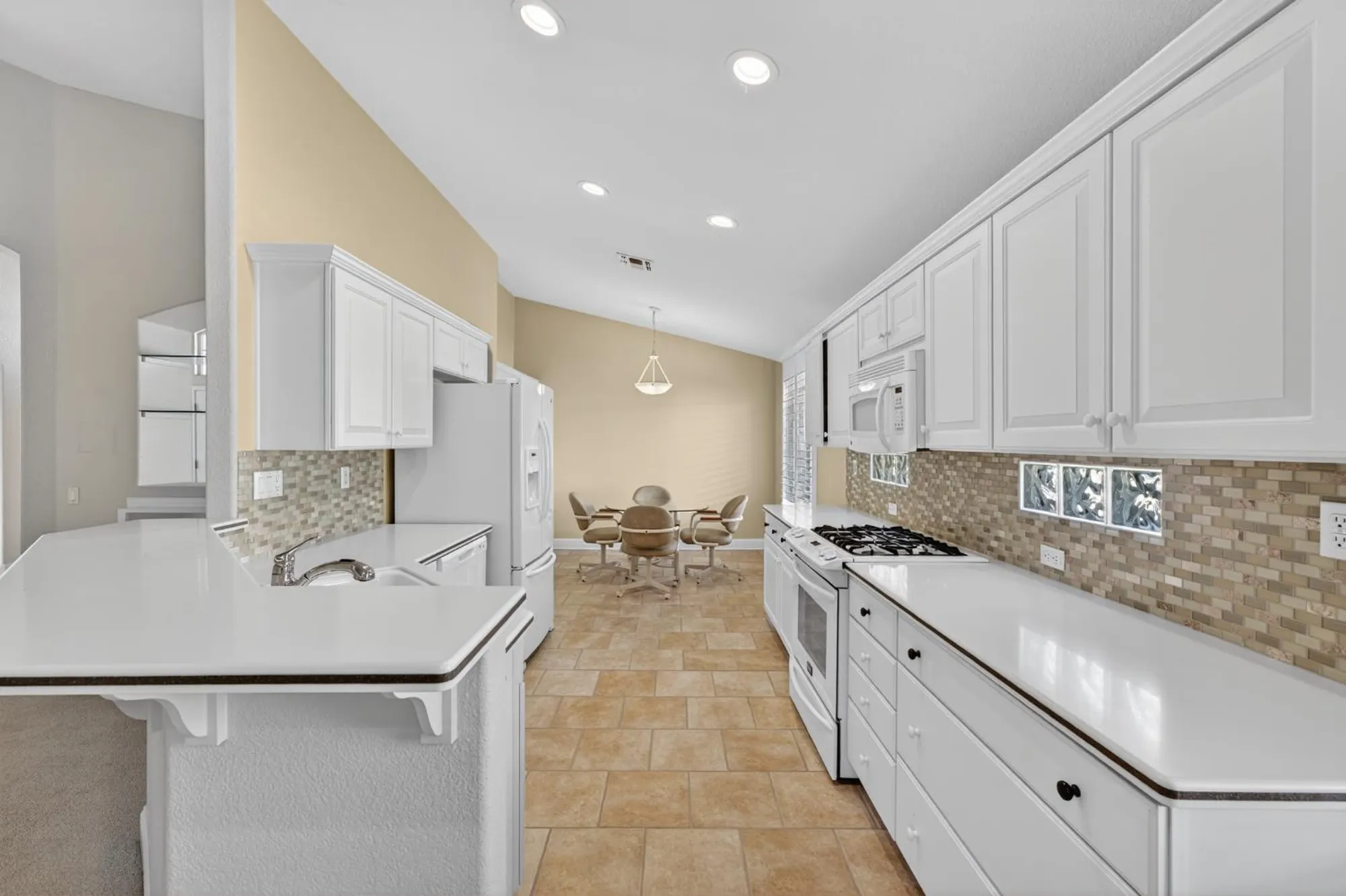 Property Slideshow image 15 of 41 | 5964 whisperlodge way, Roseville, CA, 95747