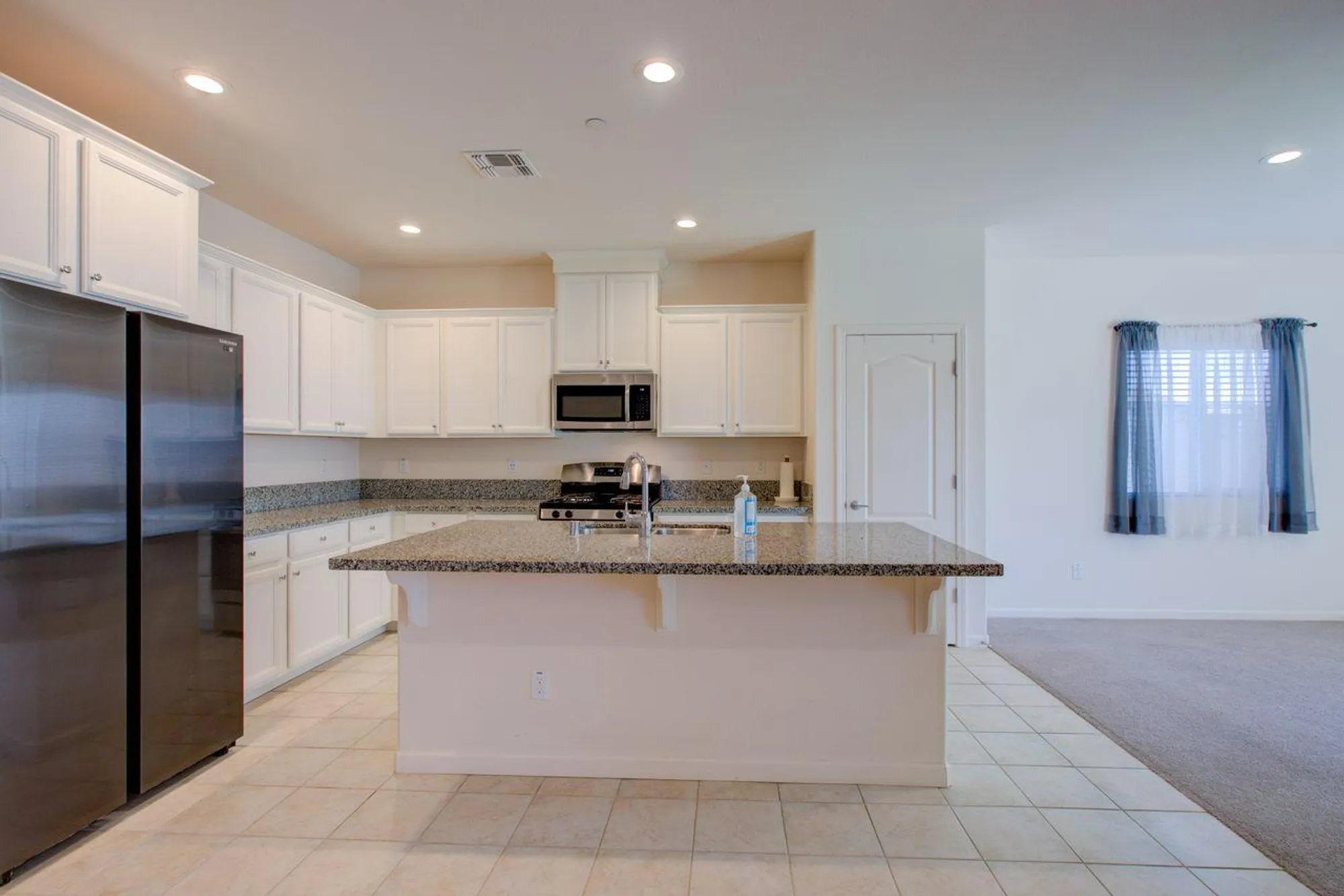 Property Slideshow image 18 of 44 | 608 machado st, Los Banos, CA, 93635