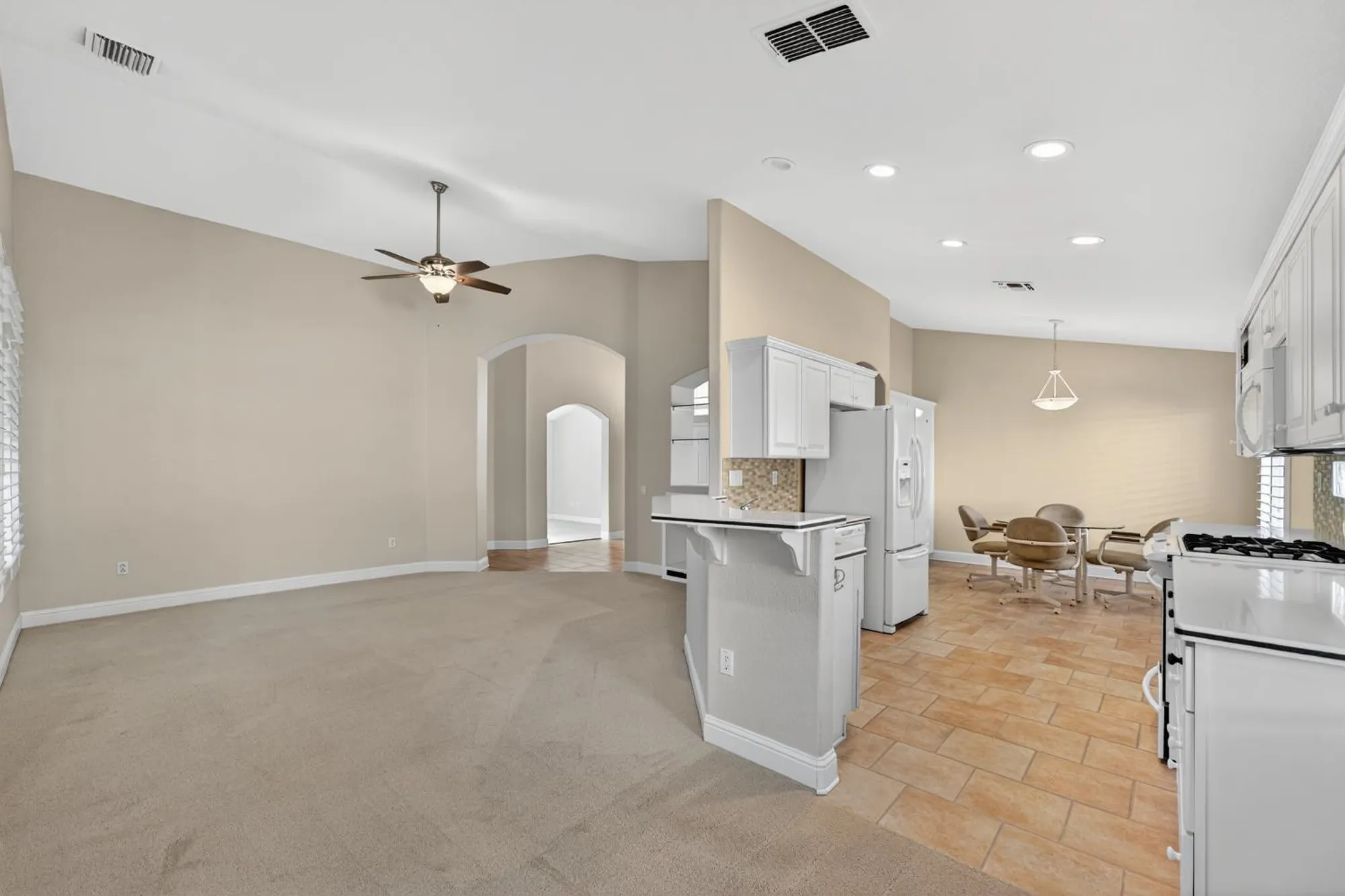 Property Slideshow image 13 of 41 | 5964 whisperlodge way, Roseville, CA, 95747