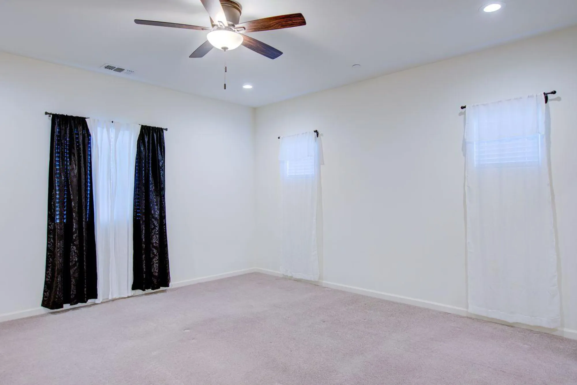 Property Slideshow image 26 of 44 | 608 machado st, Los Banos, CA, 93635