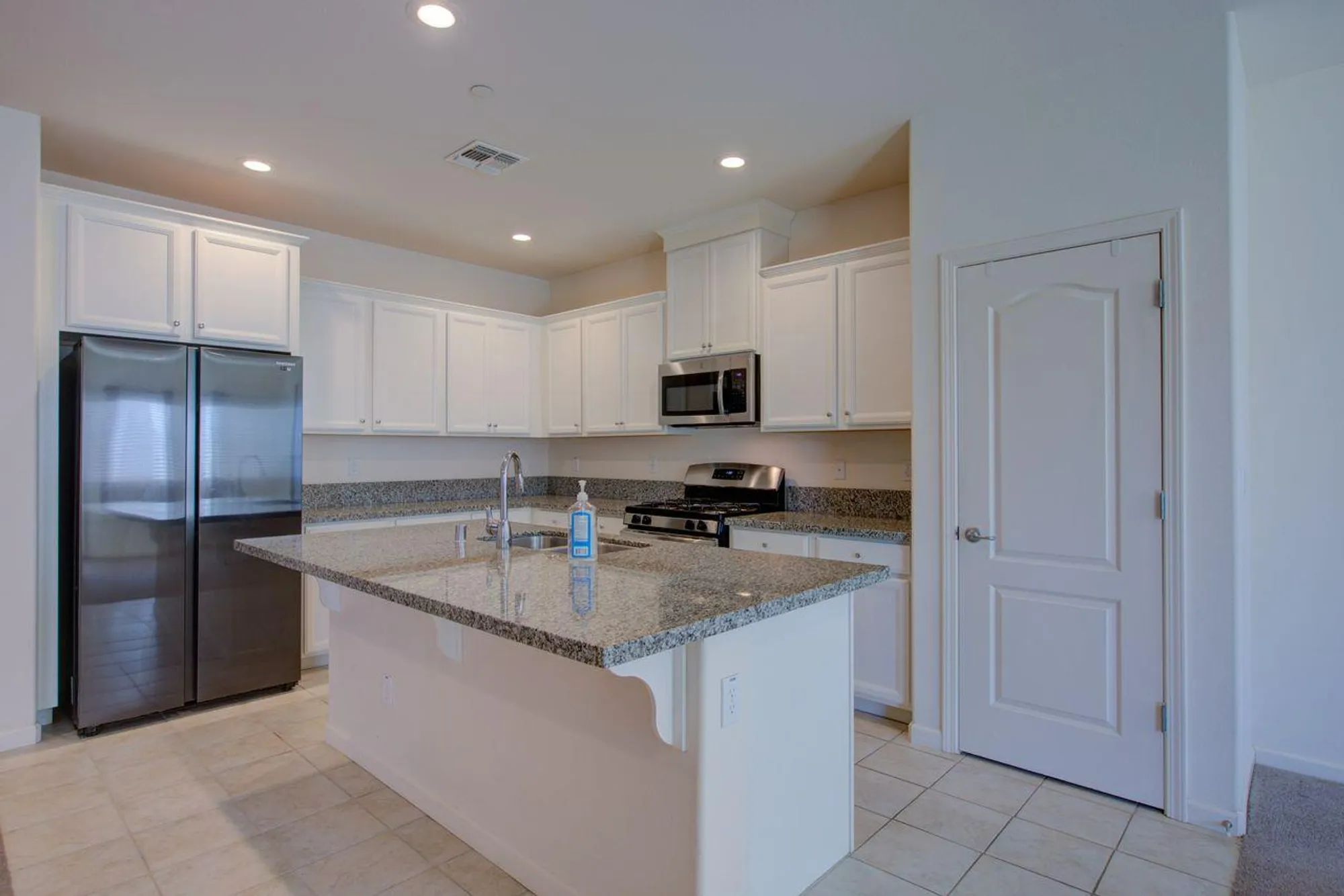 Property Slideshow image 9 of 44 | 608 machado st, Los Banos, CA, 93635