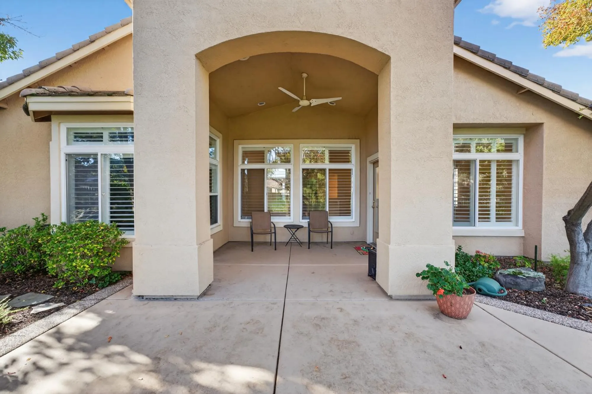 Property Slideshow image 33 of 41 | 5964 whisperlodge way, Roseville, CA, 95747