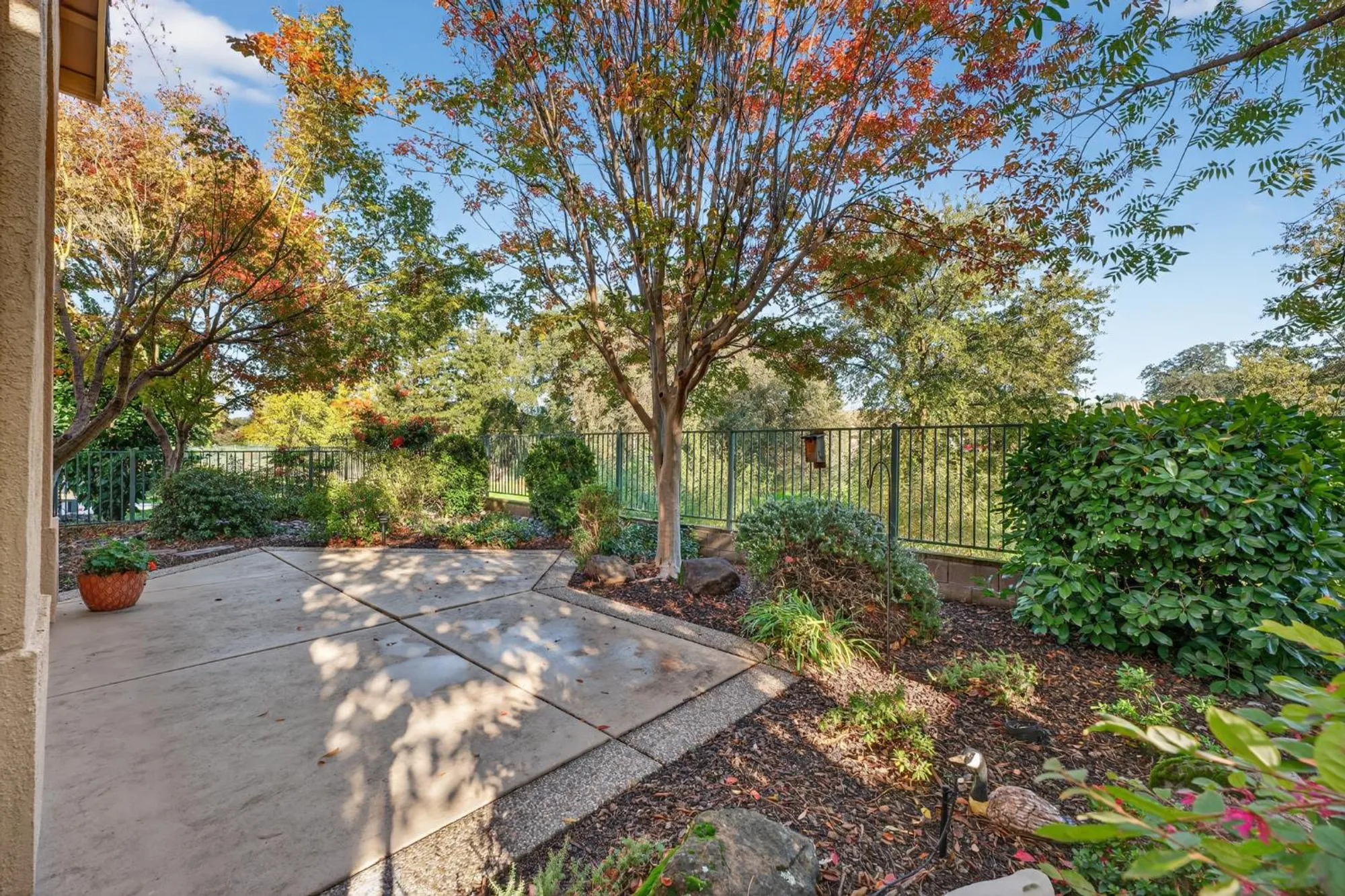 Property Slideshow image 29 of 41 | 5964 whisperlodge way, Roseville, CA, 95747