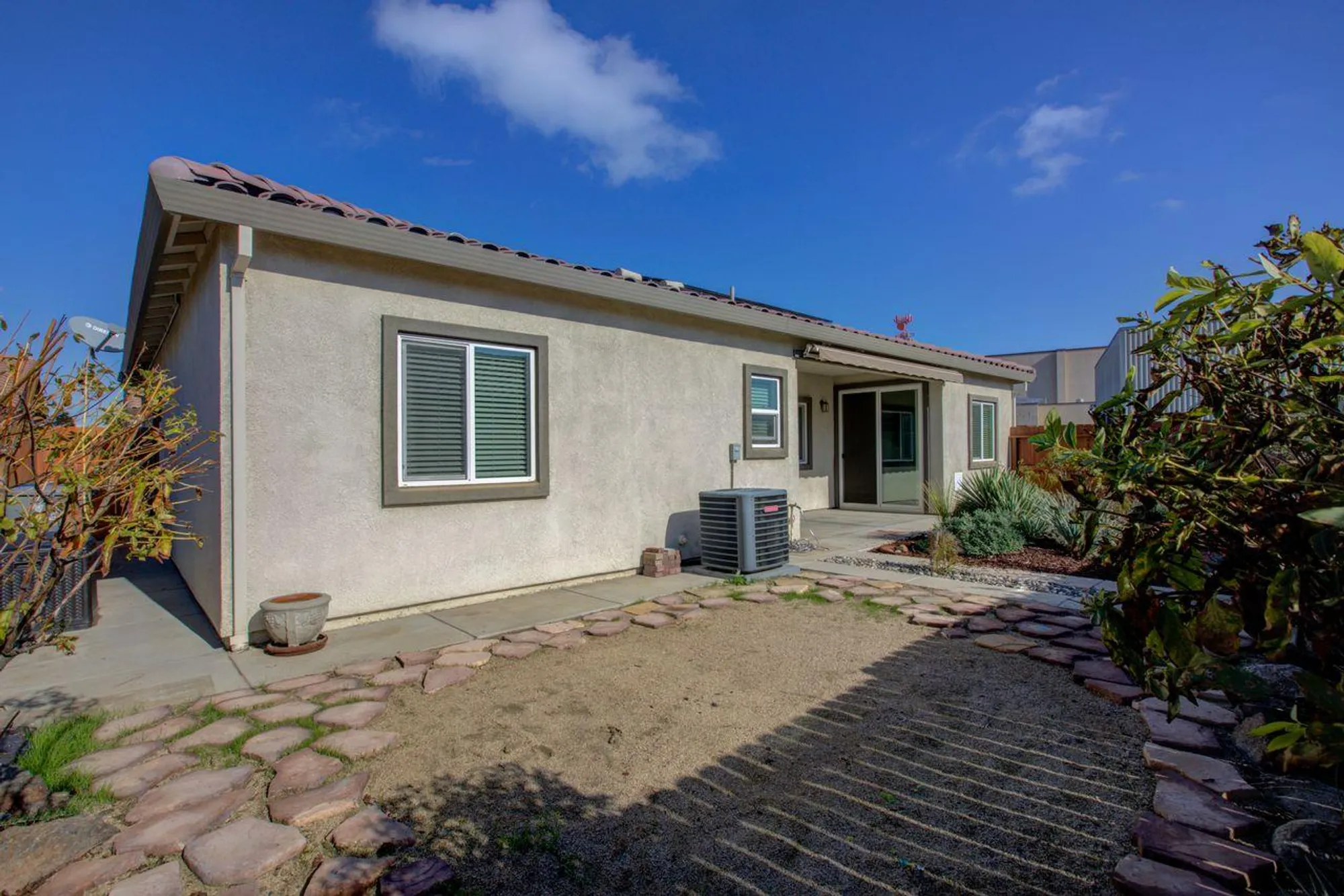 Property Slideshow image 36 of 44 | 608 machado st, Los Banos, CA, 93635