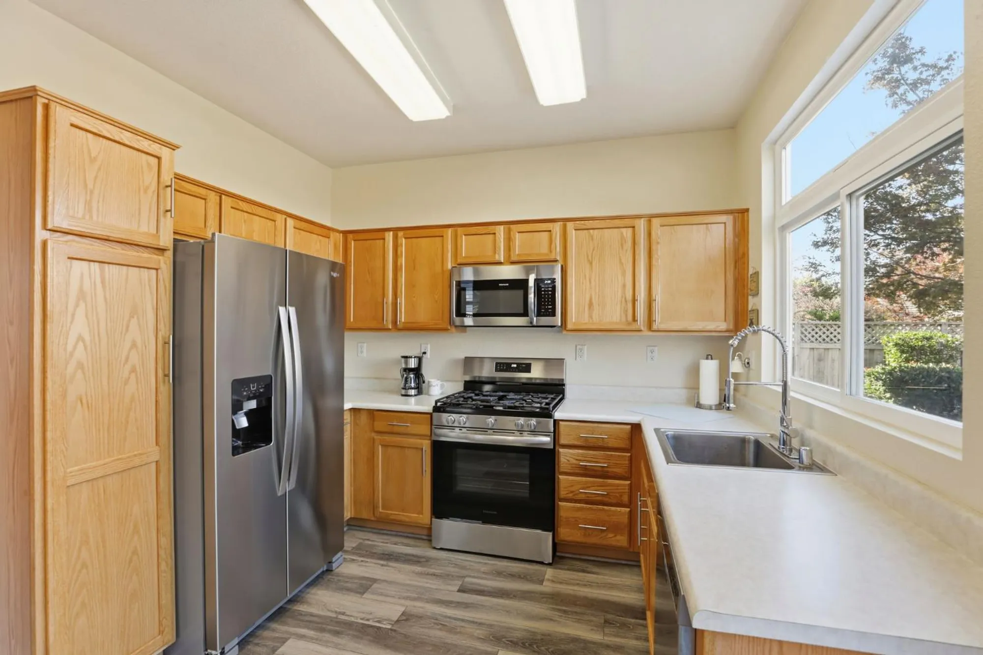 Property Slideshow image 4 of 26 | 7016 mule team way, Roseville, CA, 95747