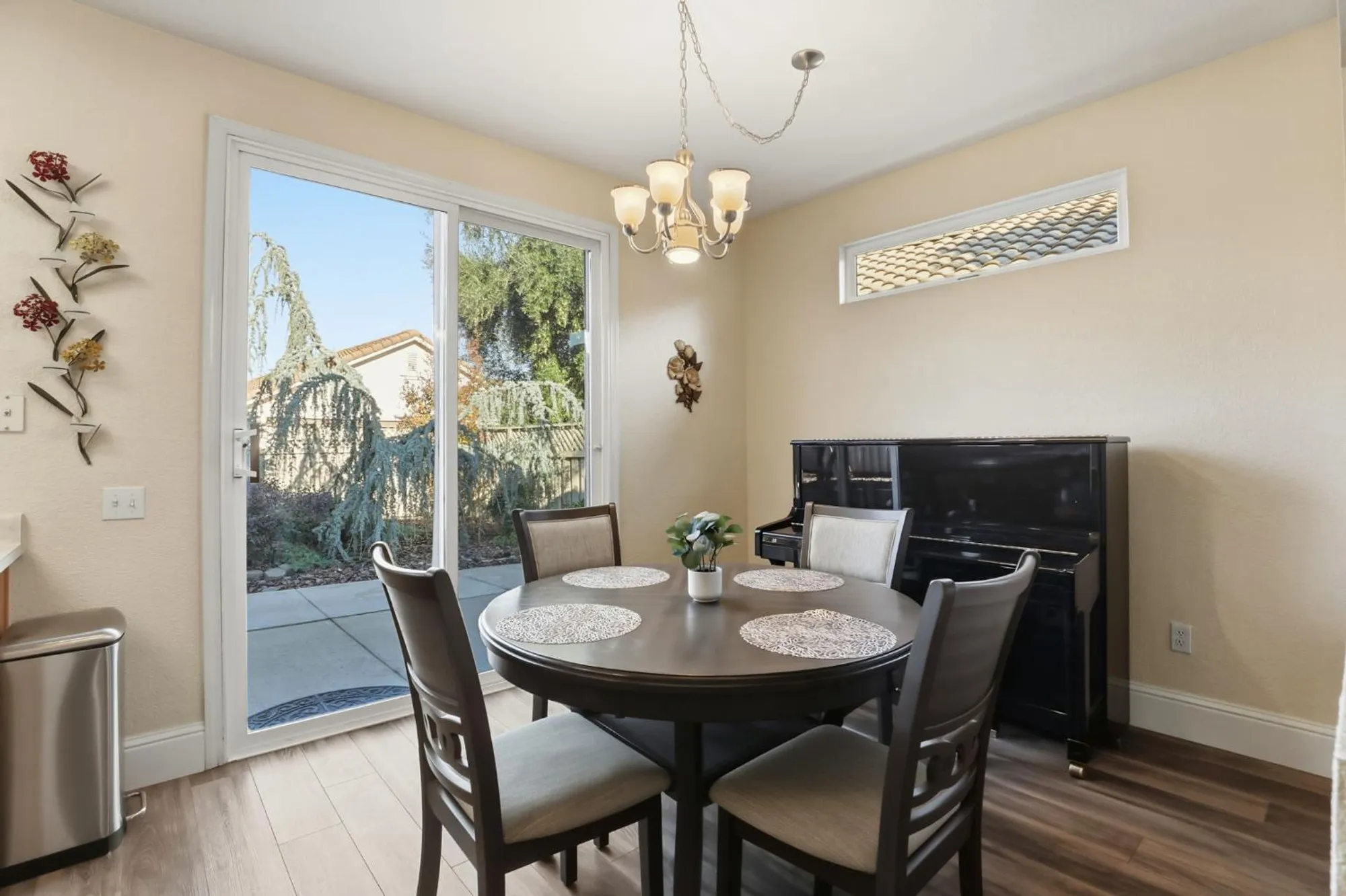 Property Slideshow image 5 of 26 | 7016 mule team way, Roseville, CA, 95747