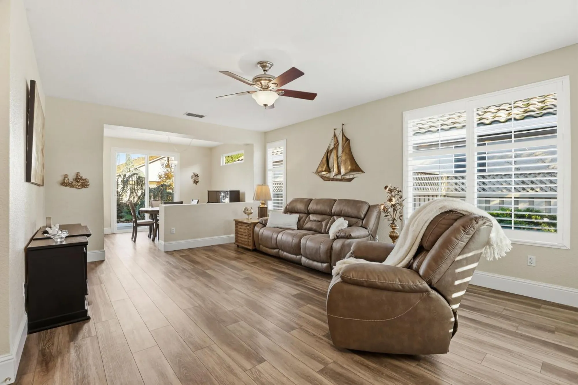 Property Slideshow image 13 of 26 | 7016 mule team way, Roseville, CA, 95747