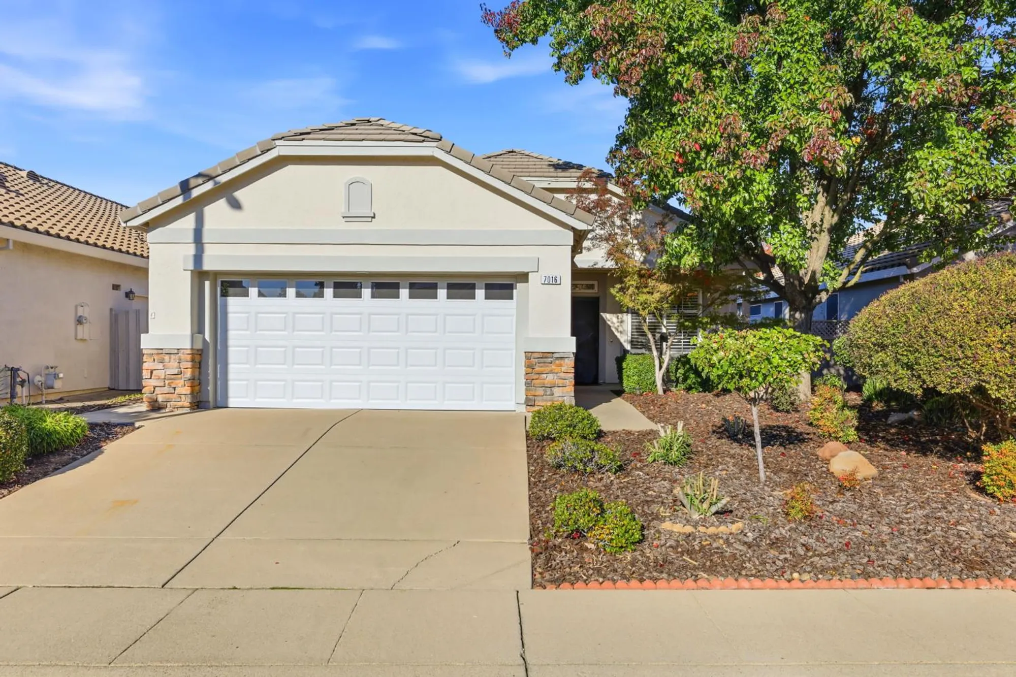 Property Slideshow image 1 of 26 | 7016 mule team way, Roseville, CA, 95747