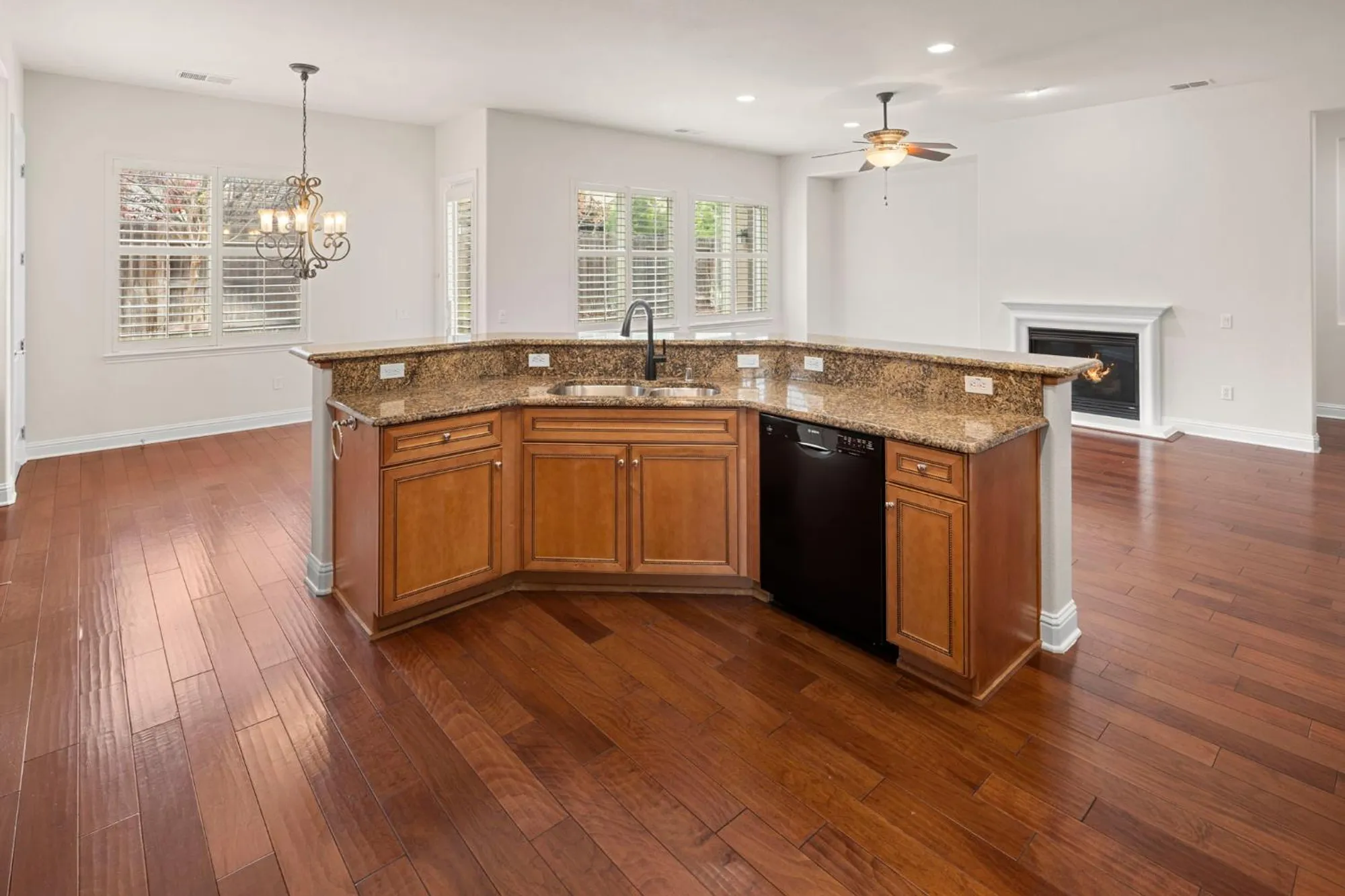 Property Slideshow image 30 of 60 | 2144 penstone loop, Roseville, CA, 95747