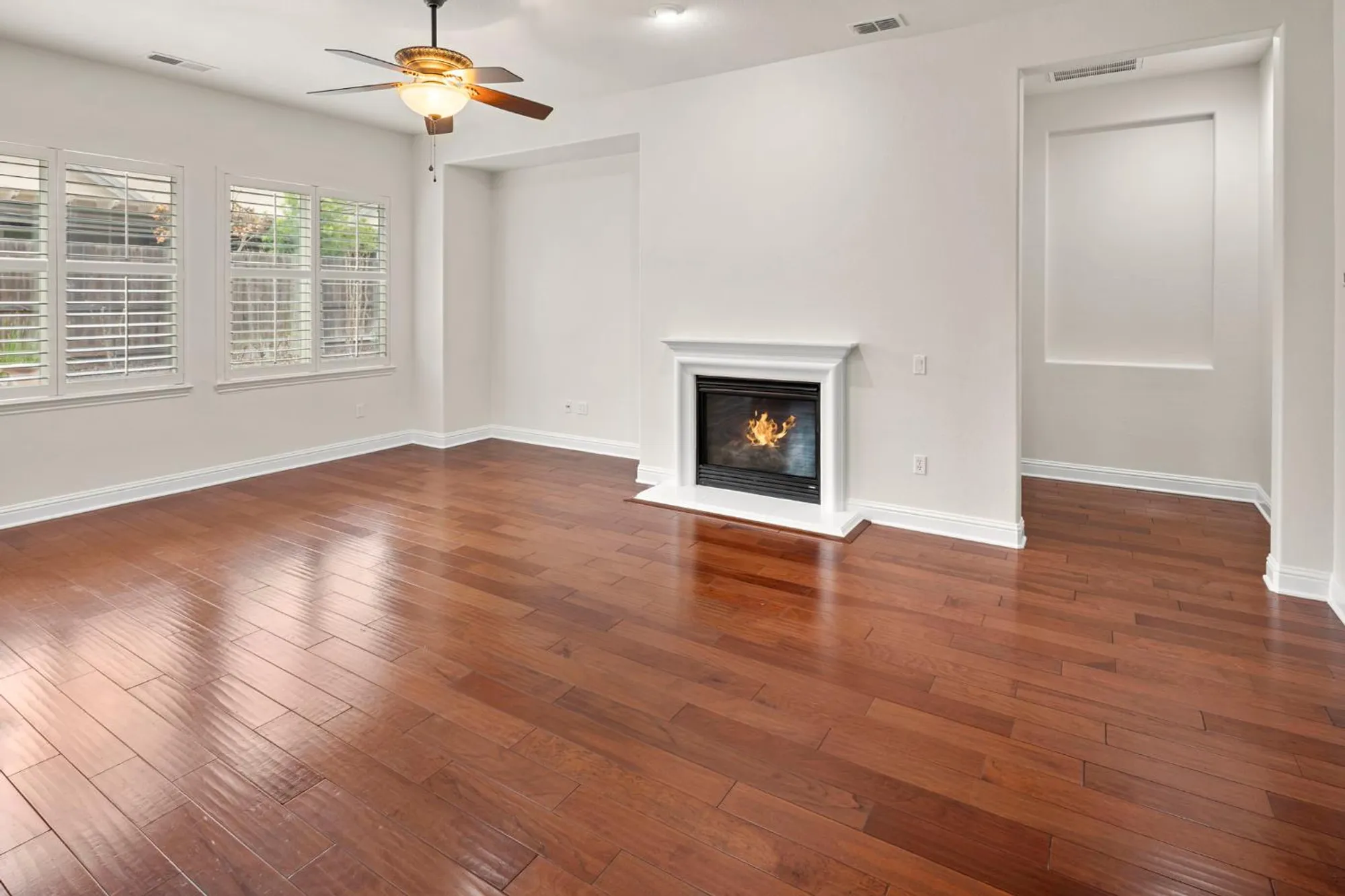 Property Slideshow image 21 of 60 | 2144 penstone loop, Roseville, CA, 95747