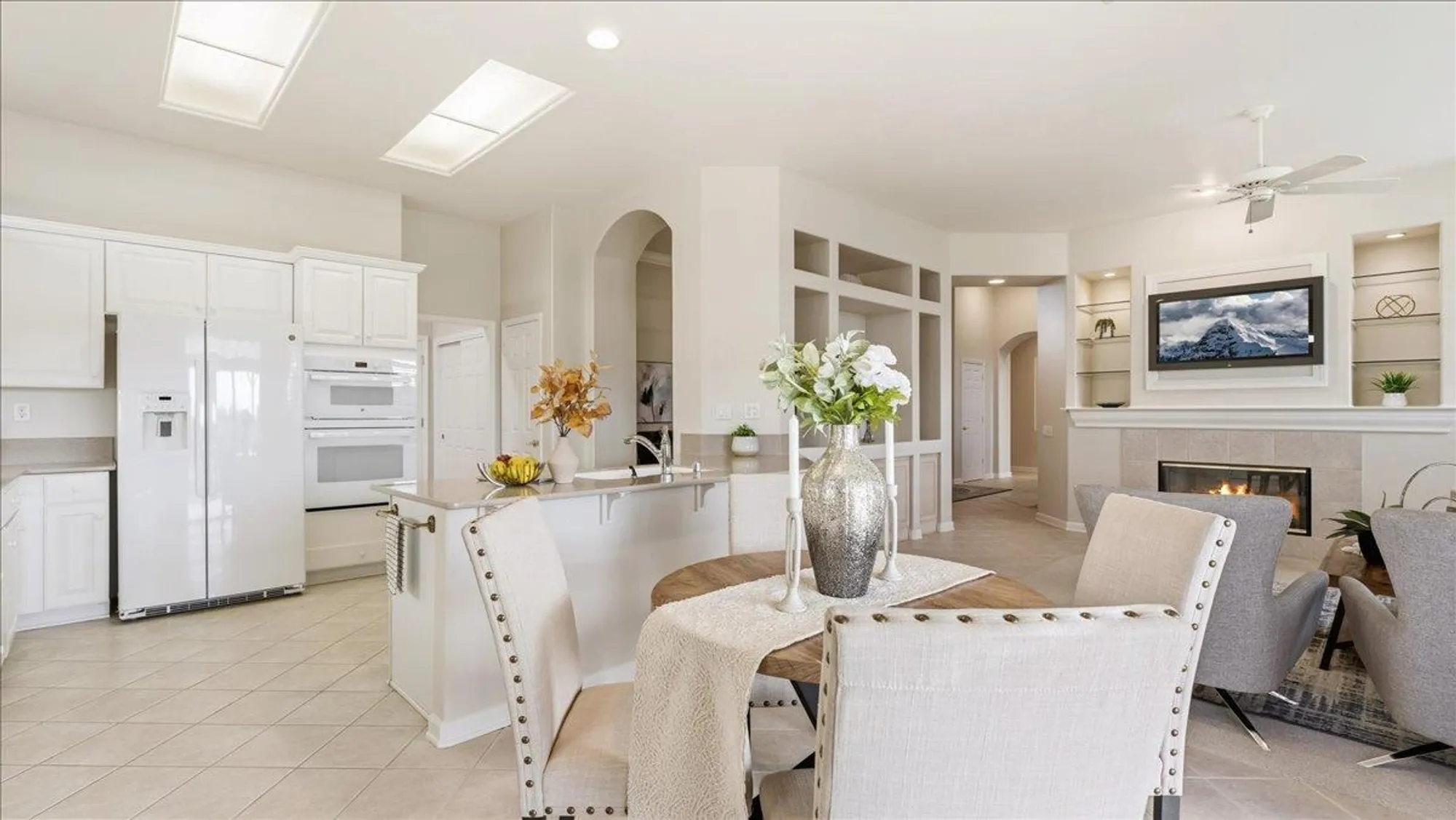 Property Slideshow image 14 of 44 | 7408 whistlestop way, Roseville, CA, 95747