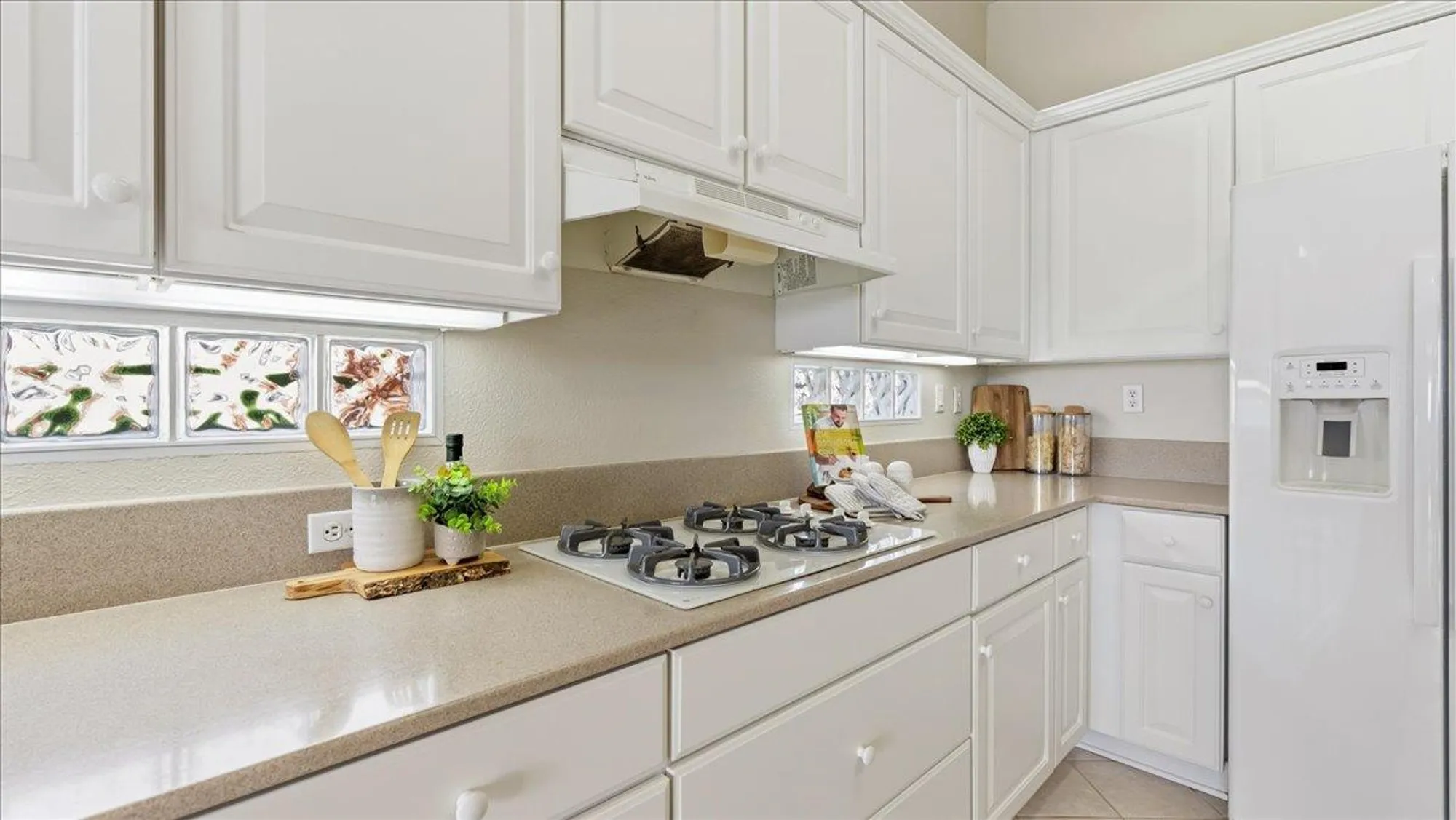 Property Slideshow image 19 of 44 | 7408 whistlestop way, Roseville, CA, 95747