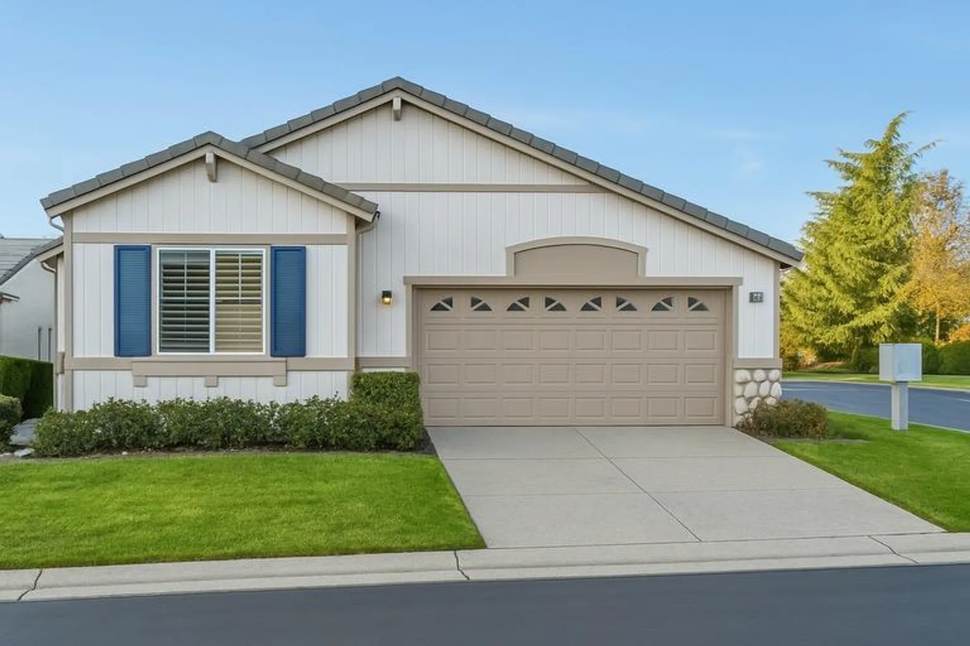 Property Slideshow image 1 of 41 | 500 diamond glen cir, Folsom, CA, 95630