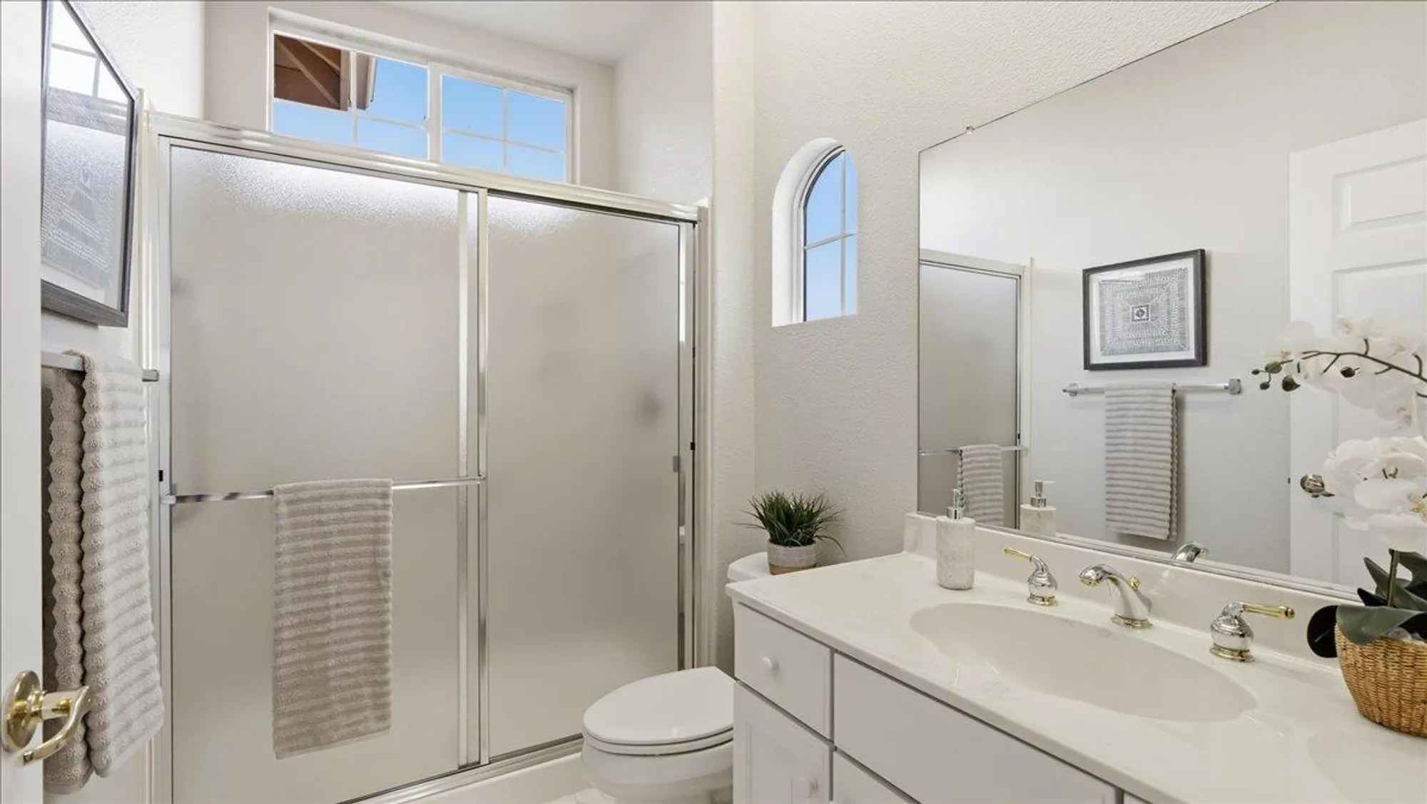 Property Slideshow image 32 of 44 | 7408 whistlestop way, Roseville, CA, 95747