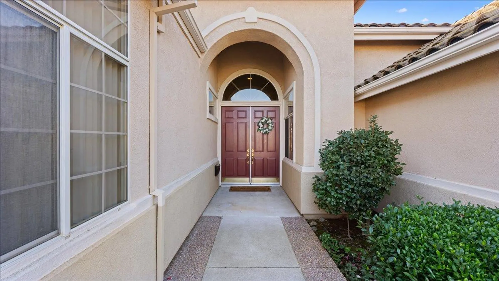 Property Slideshow image 4 of 44 | 7408 whistlestop way, Roseville, CA, 95747