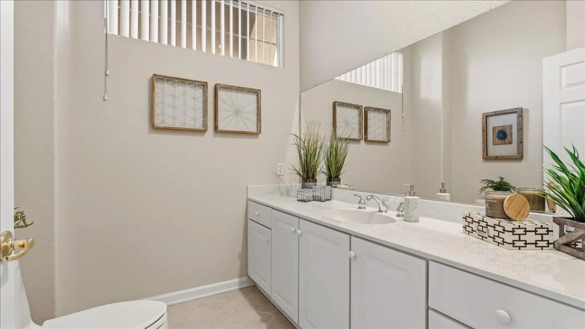 Property Slideshow image 33 of 44 | 7408 whistlestop way, Roseville, CA, 95747