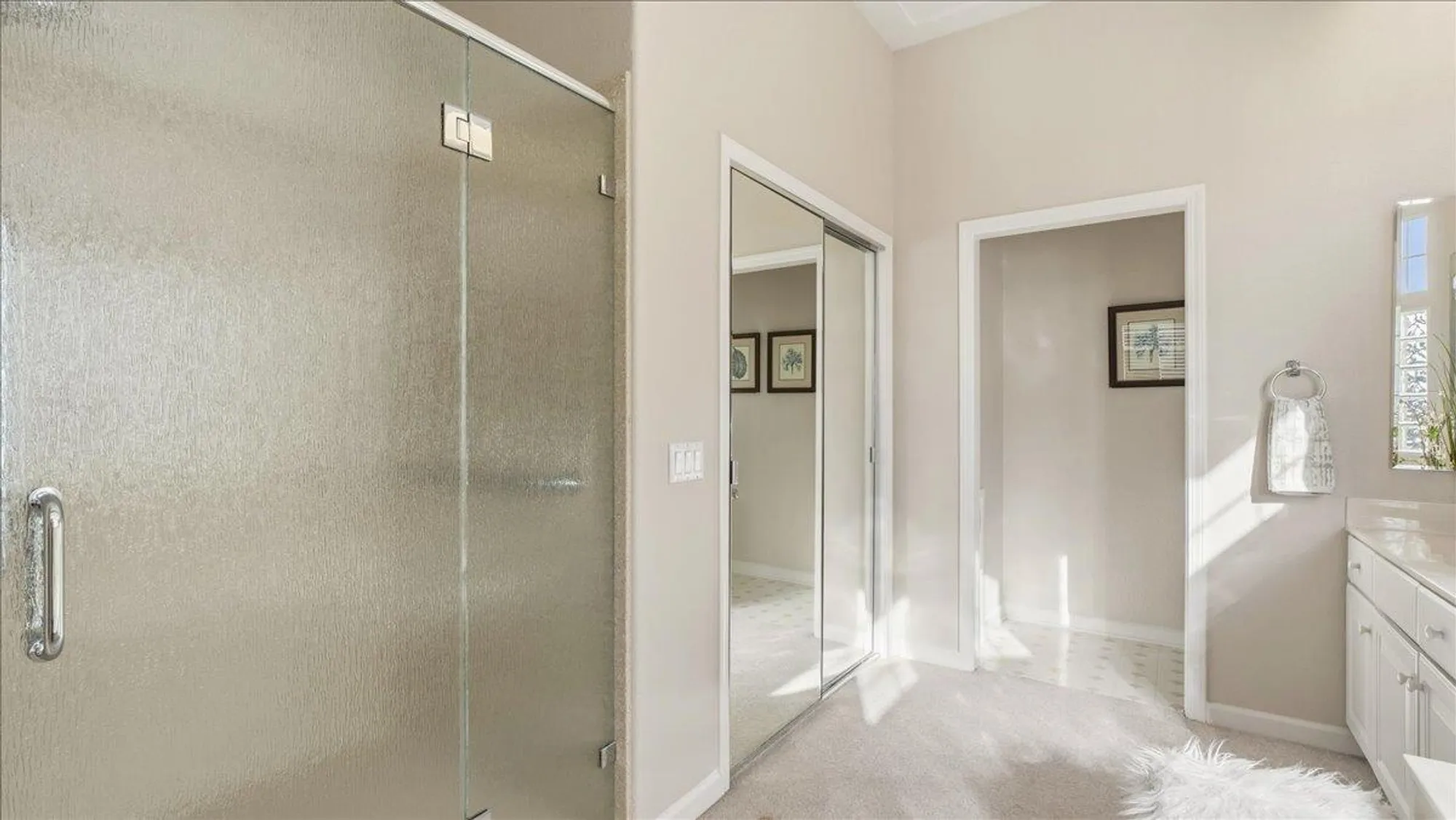 Property Slideshow image 26 of 44 | 7408 whistlestop way, Roseville, CA, 95747