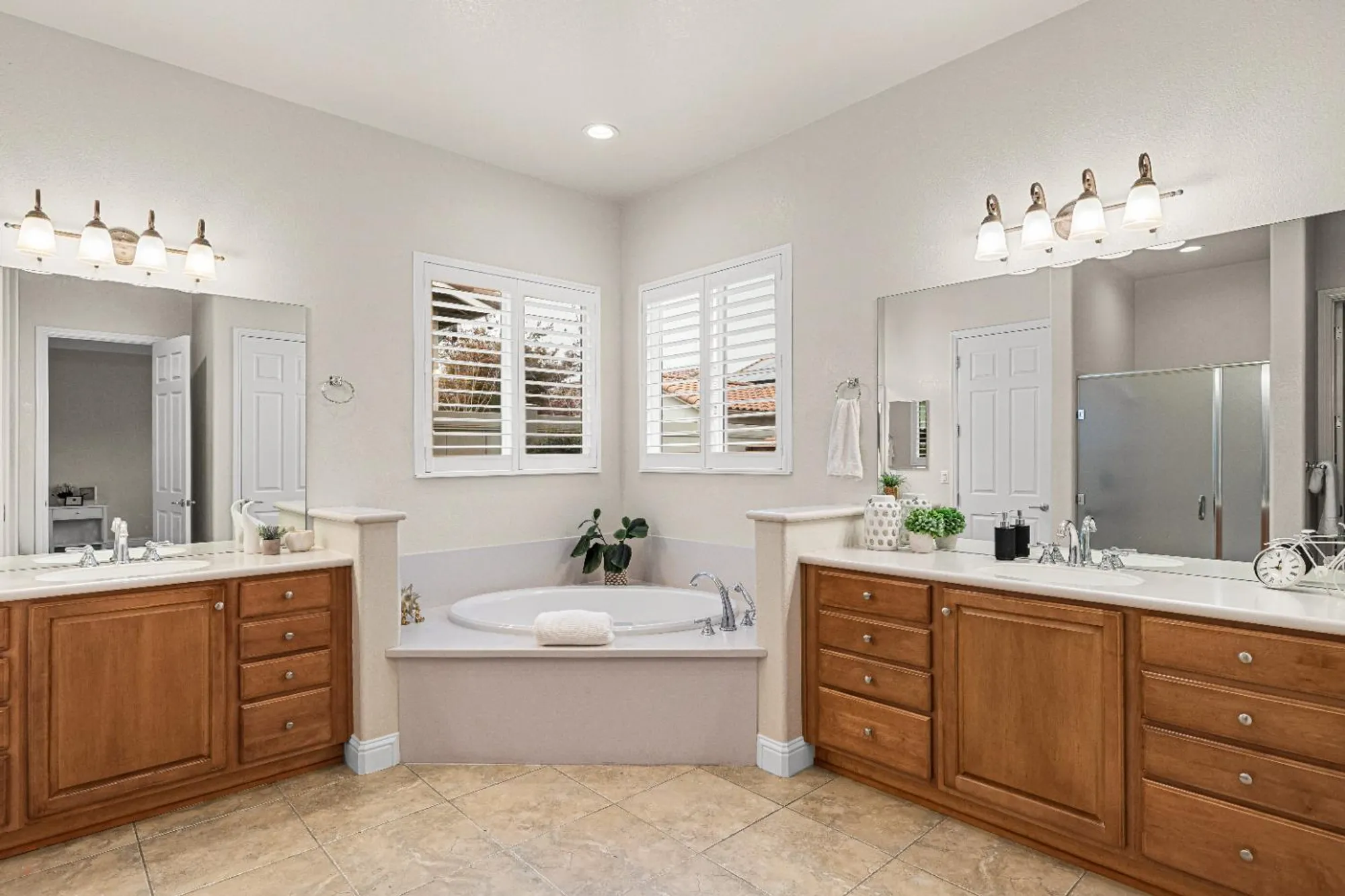 Property Slideshow image 35 of 94 | 1393 cobblecreek st, Manteca, CA, 95336