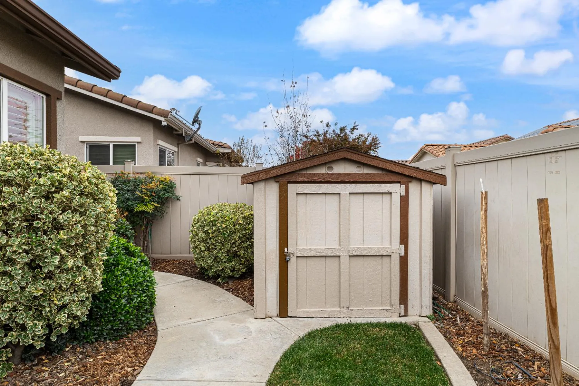 Property Slideshow image 45 of 94 | 1393 cobblecreek st, Manteca, CA, 95336