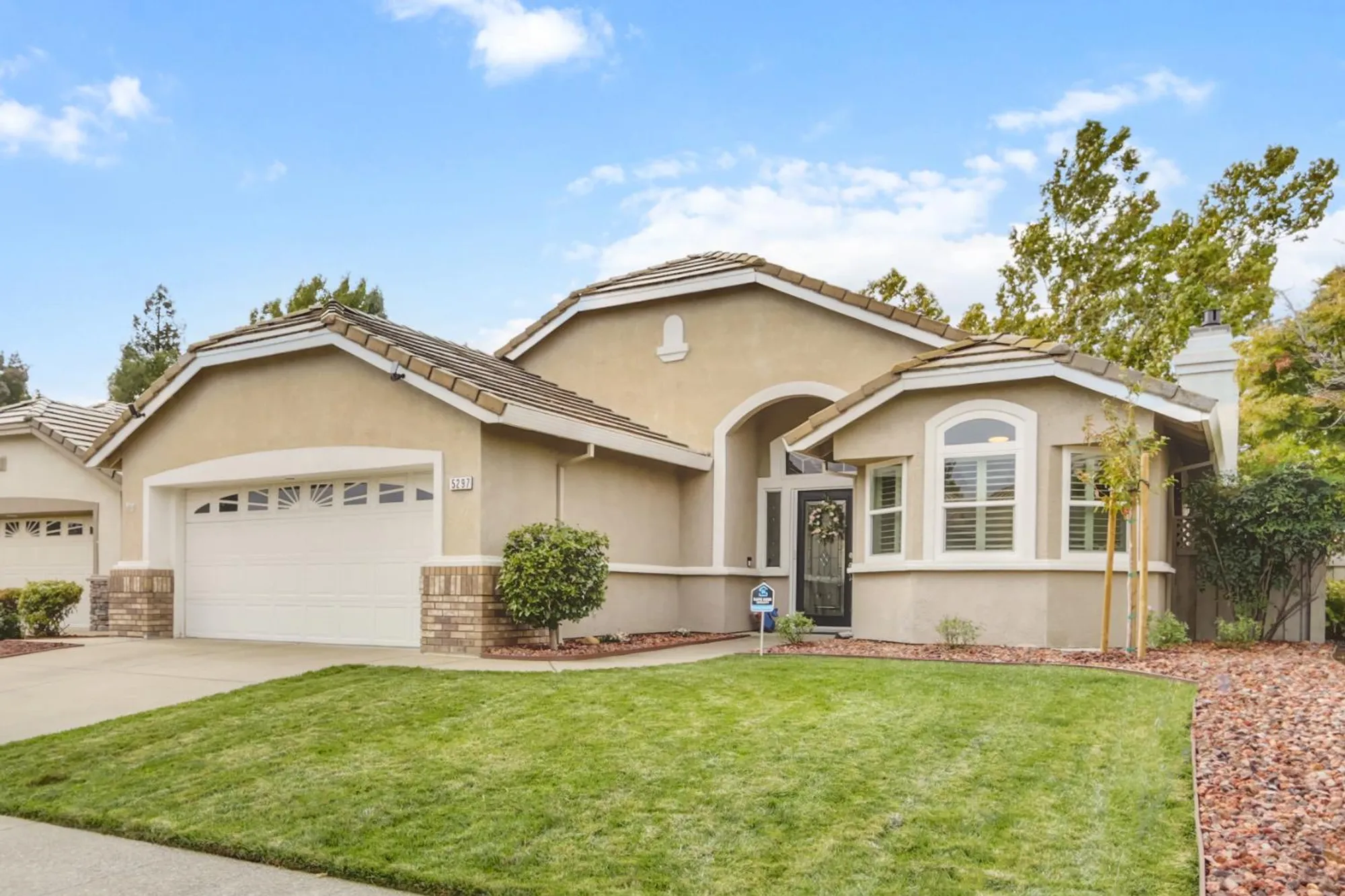 Property Slideshow image 2 of 33 | 5297 angelrock loop, Roseville, CA, 95747
