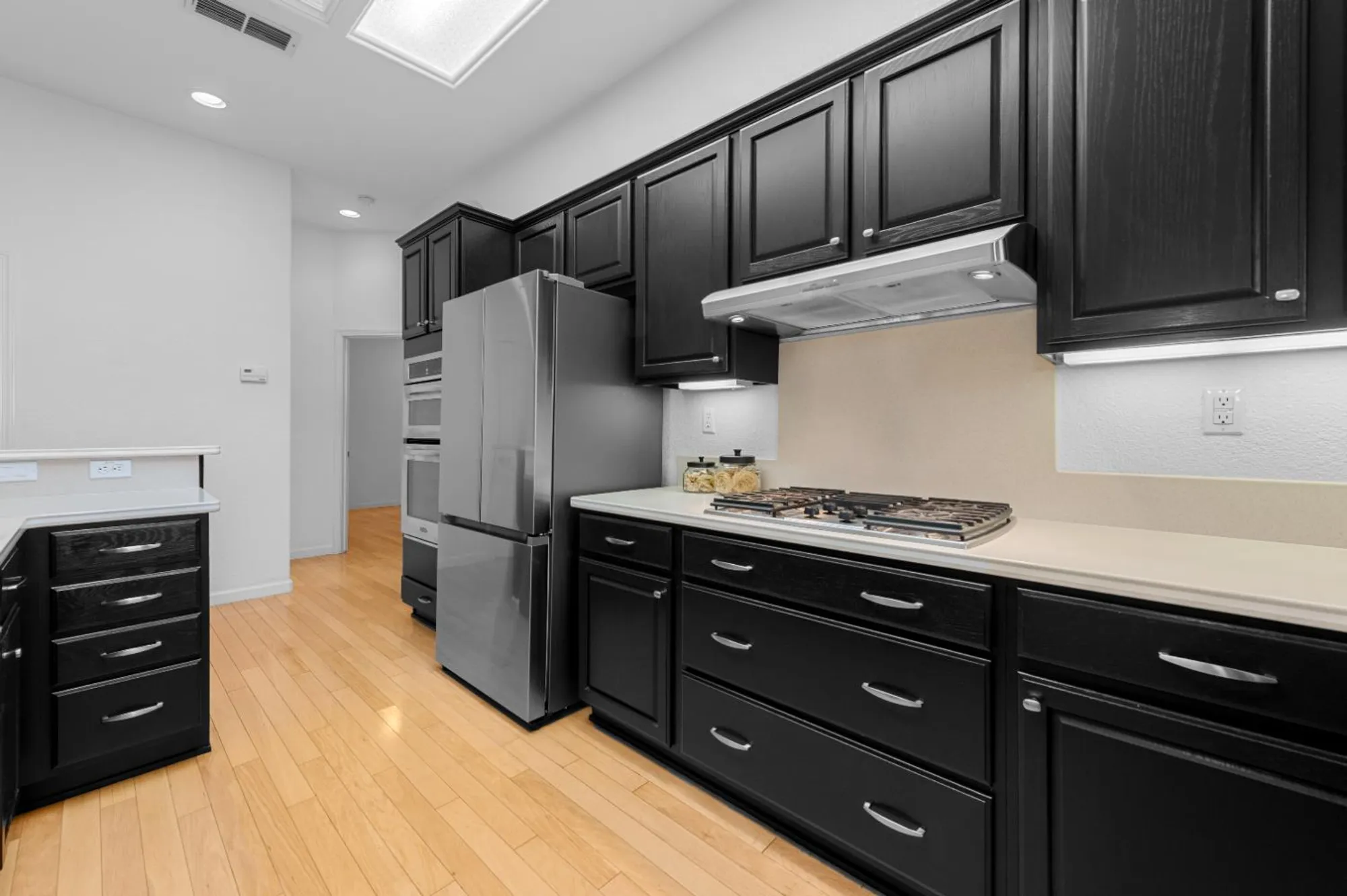 Property Slideshow image 17 of 49 | 7424 school house ln, Roseville, CA, 95747