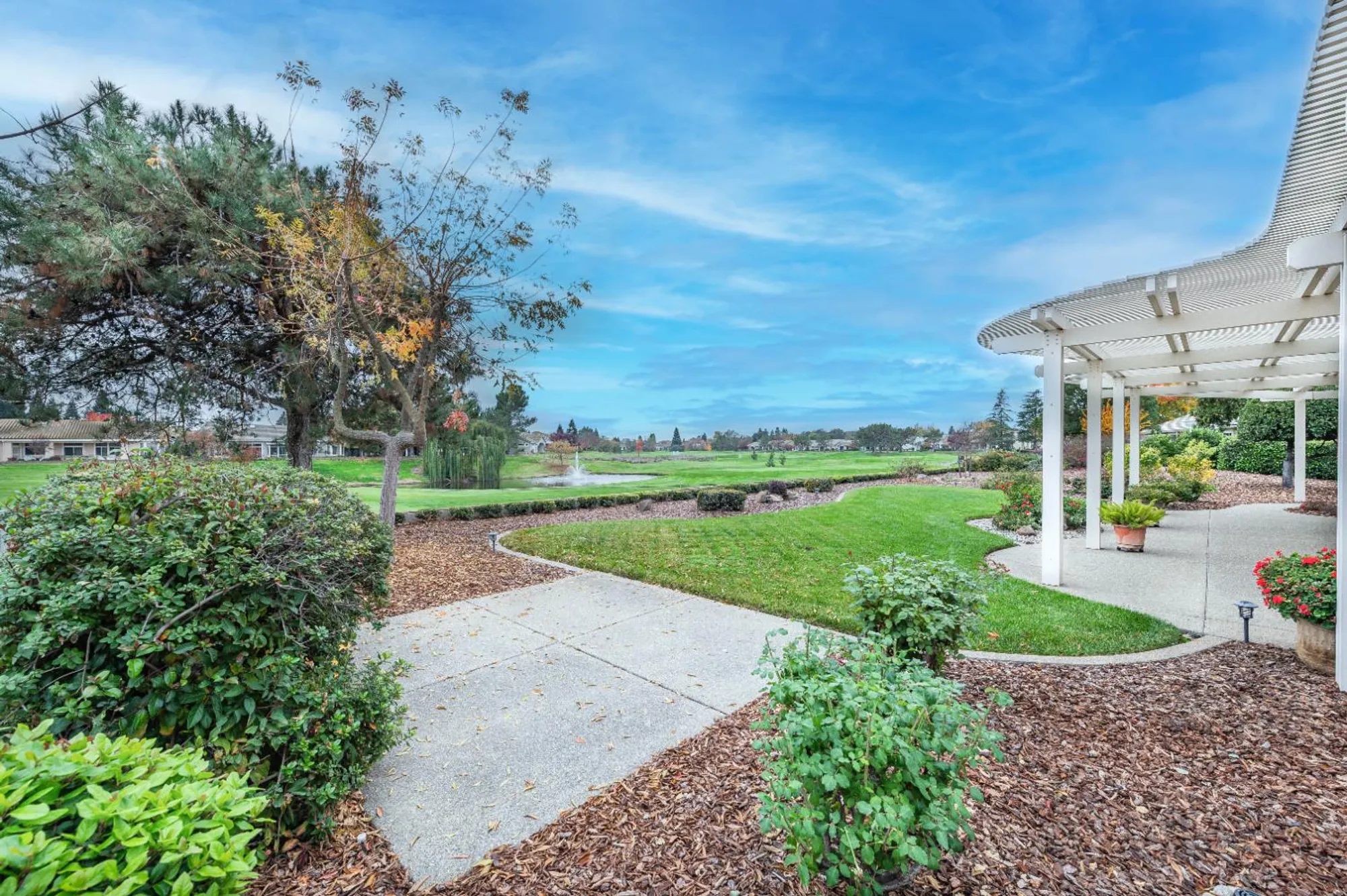 Property Slideshow image 41 of 49 | 7424 school house ln, Roseville, CA, 95747