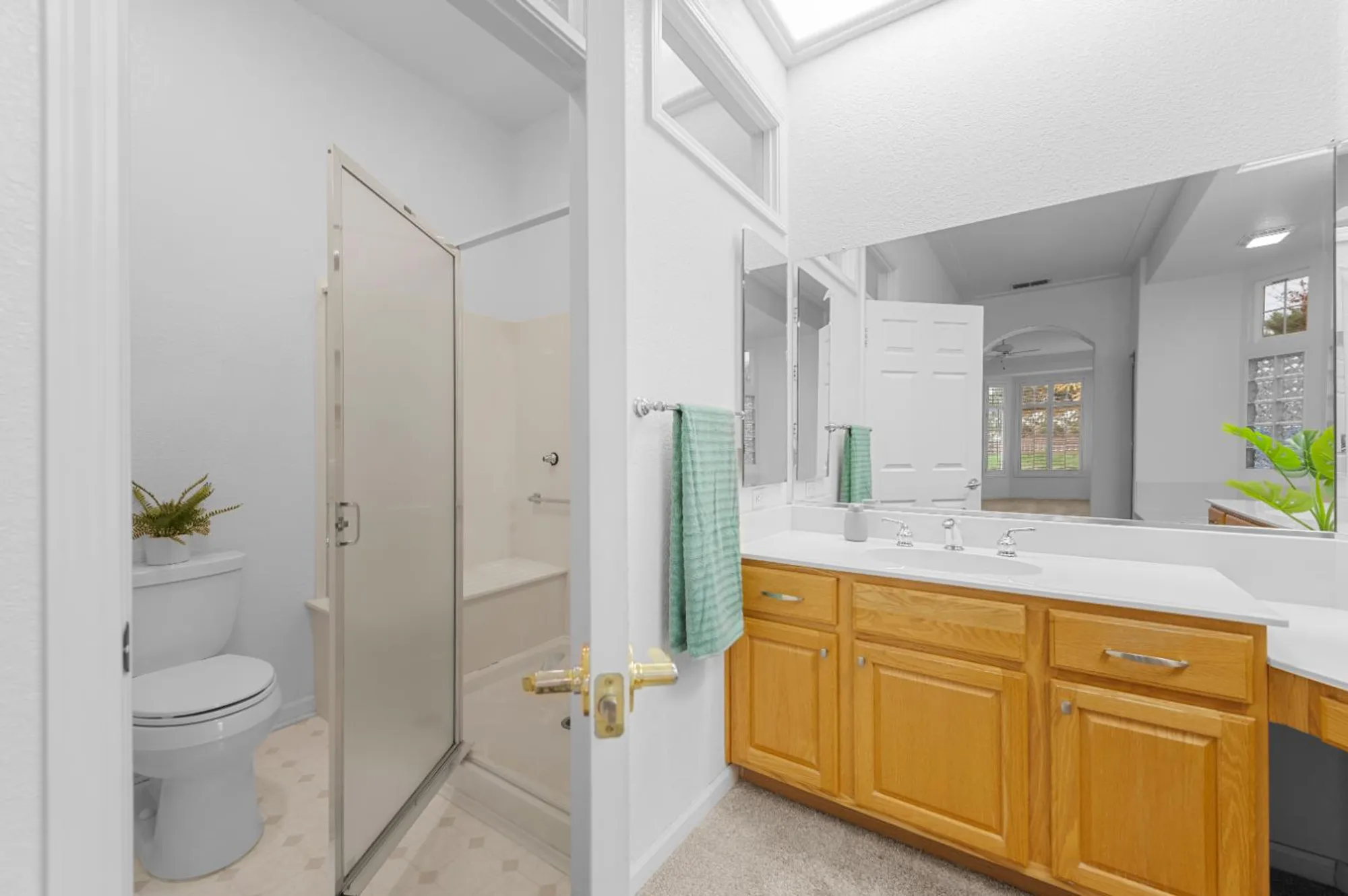 Property Slideshow image 35 of 49 | 7424 school house ln, Roseville, CA, 95747