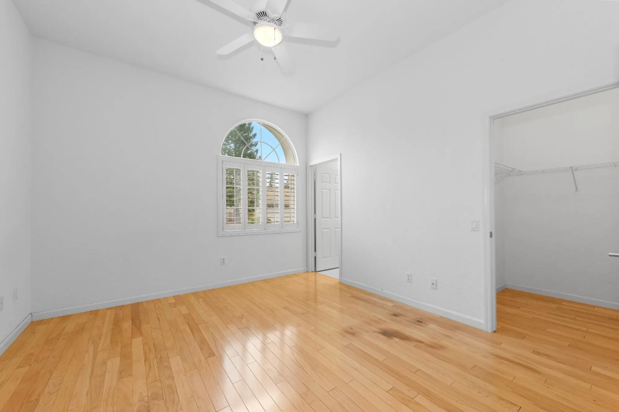 Property Slideshow image 26 of 49 | 7424 school house ln, Roseville, CA, 95747