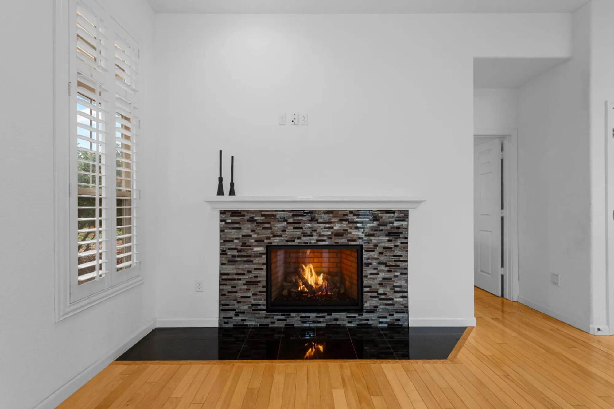 Property Slideshow image 22 of 49 | 7424 school house ln, Roseville, CA, 95747