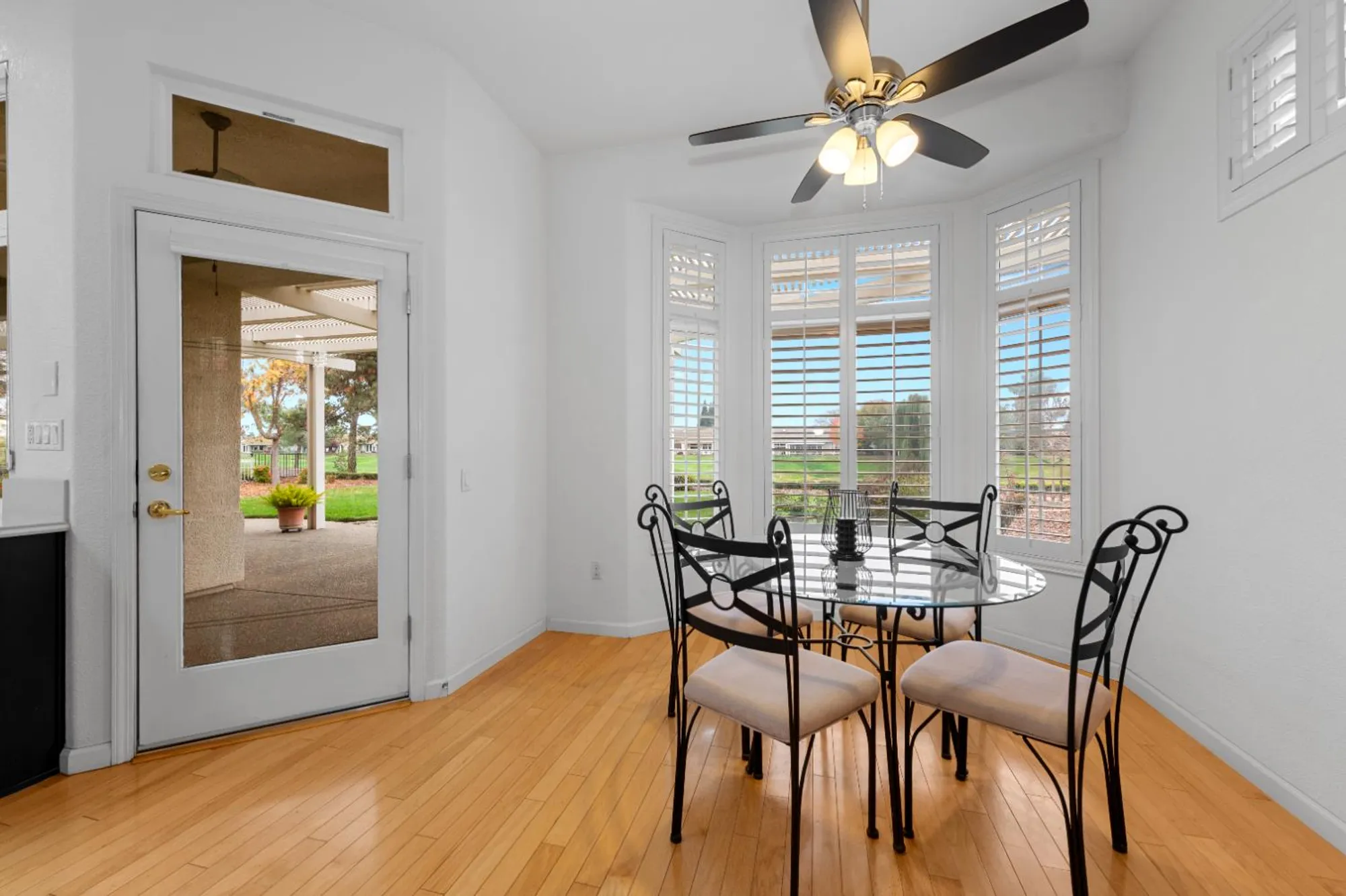 Property Slideshow image 21 of 49 | 7424 school house ln, Roseville, CA, 95747