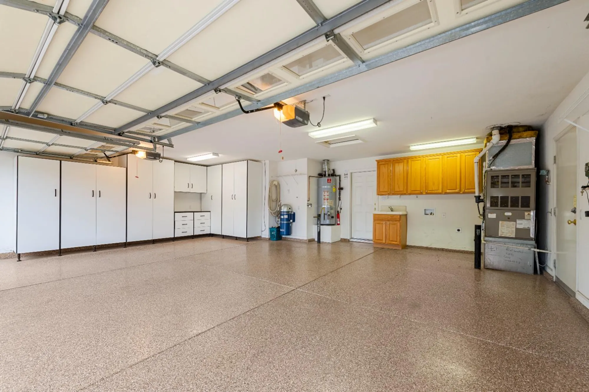 Property Slideshow image 36 of 49 | 7424 school house ln, Roseville, CA, 95747