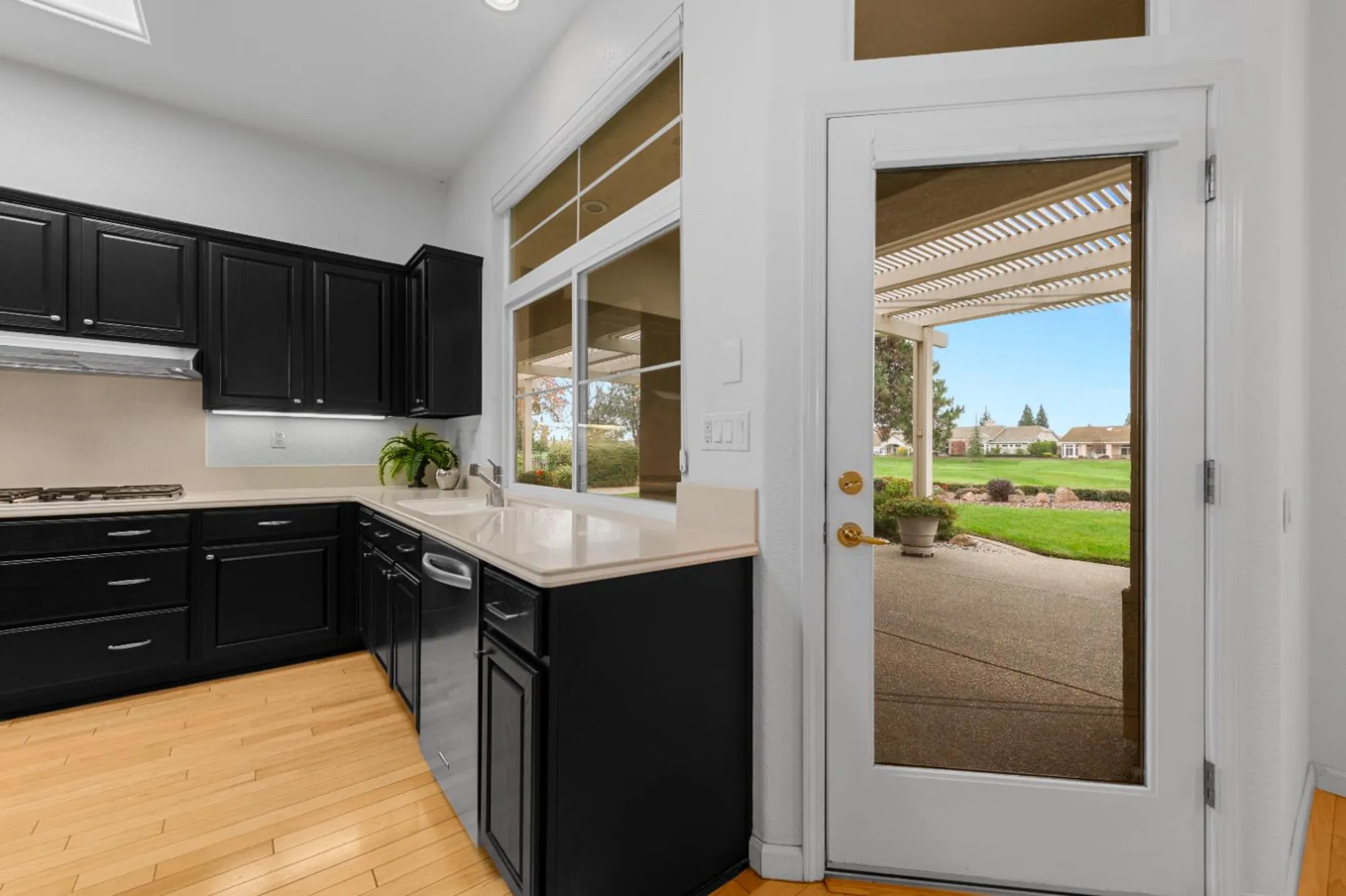 Property Slideshow image 20 of 49 | 7424 school house ln, Roseville, CA, 95747