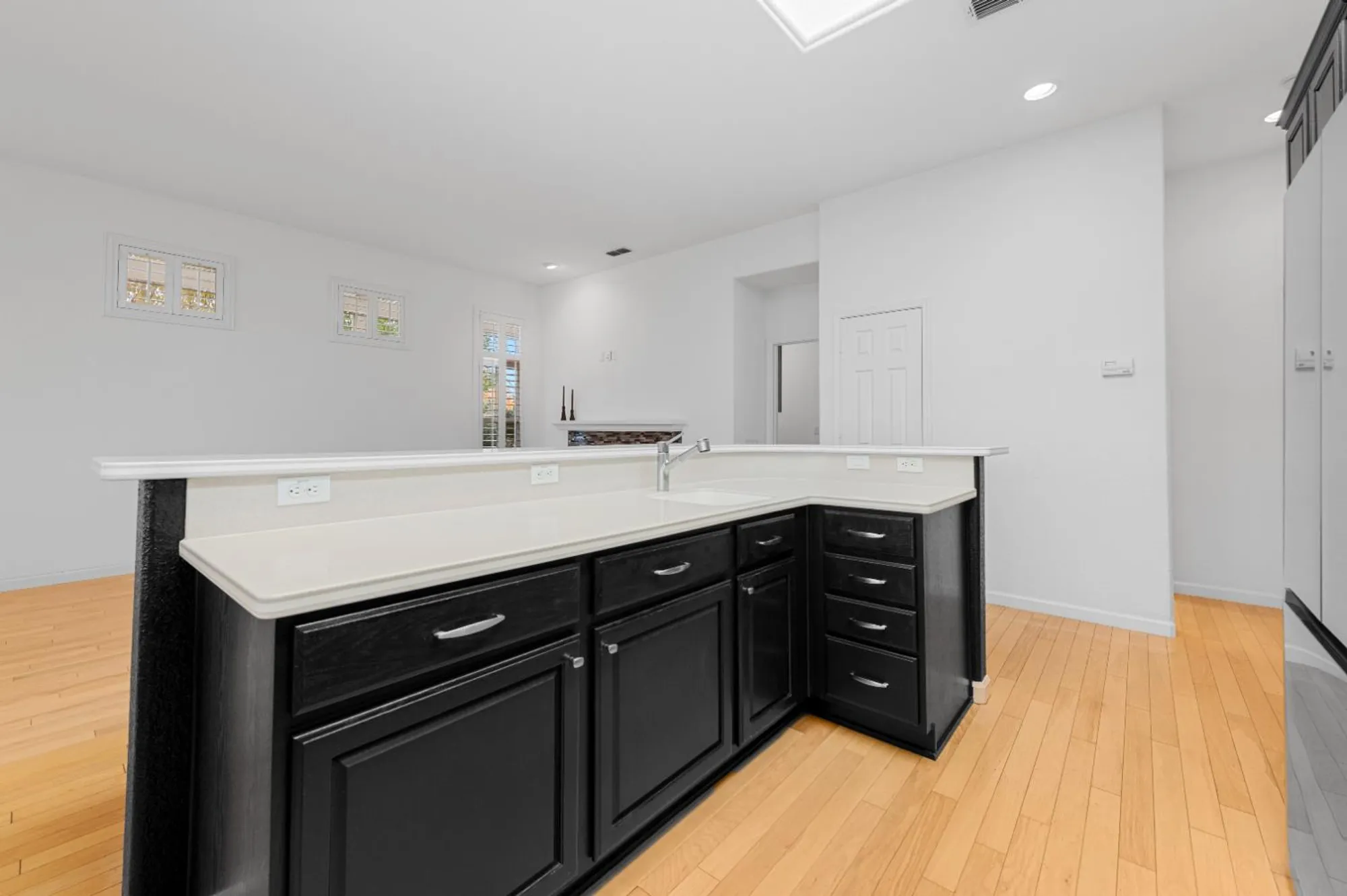 Property Slideshow image 19 of 49 | 7424 school house ln, Roseville, CA, 95747