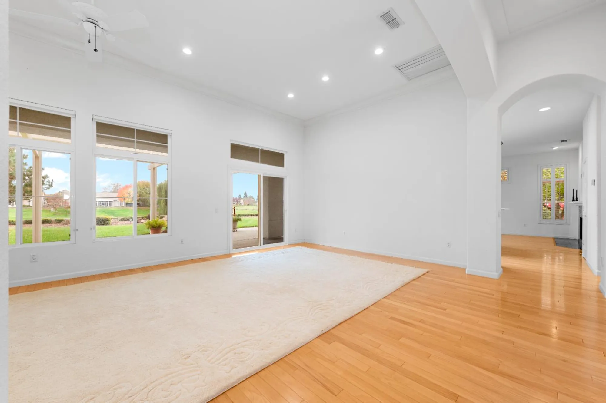 Property Slideshow image 6 of 49 | 7424 school house ln, Roseville, CA, 95747