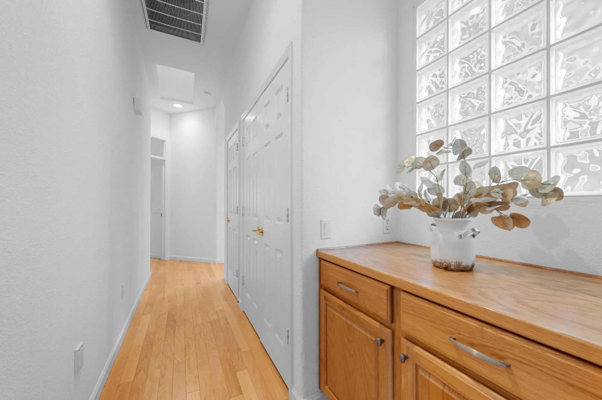 Property Slideshow image 29 of 49 | 7424 school house ln, Roseville, CA, 95747