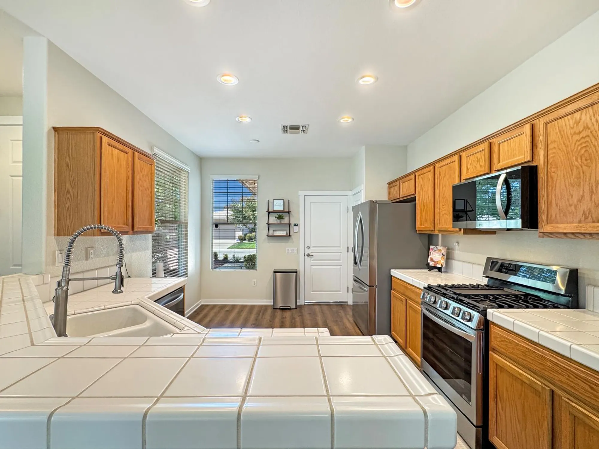 Property Slideshow image 18 of 23 | 153 whitehall ln, Lincoln, CA, 95648