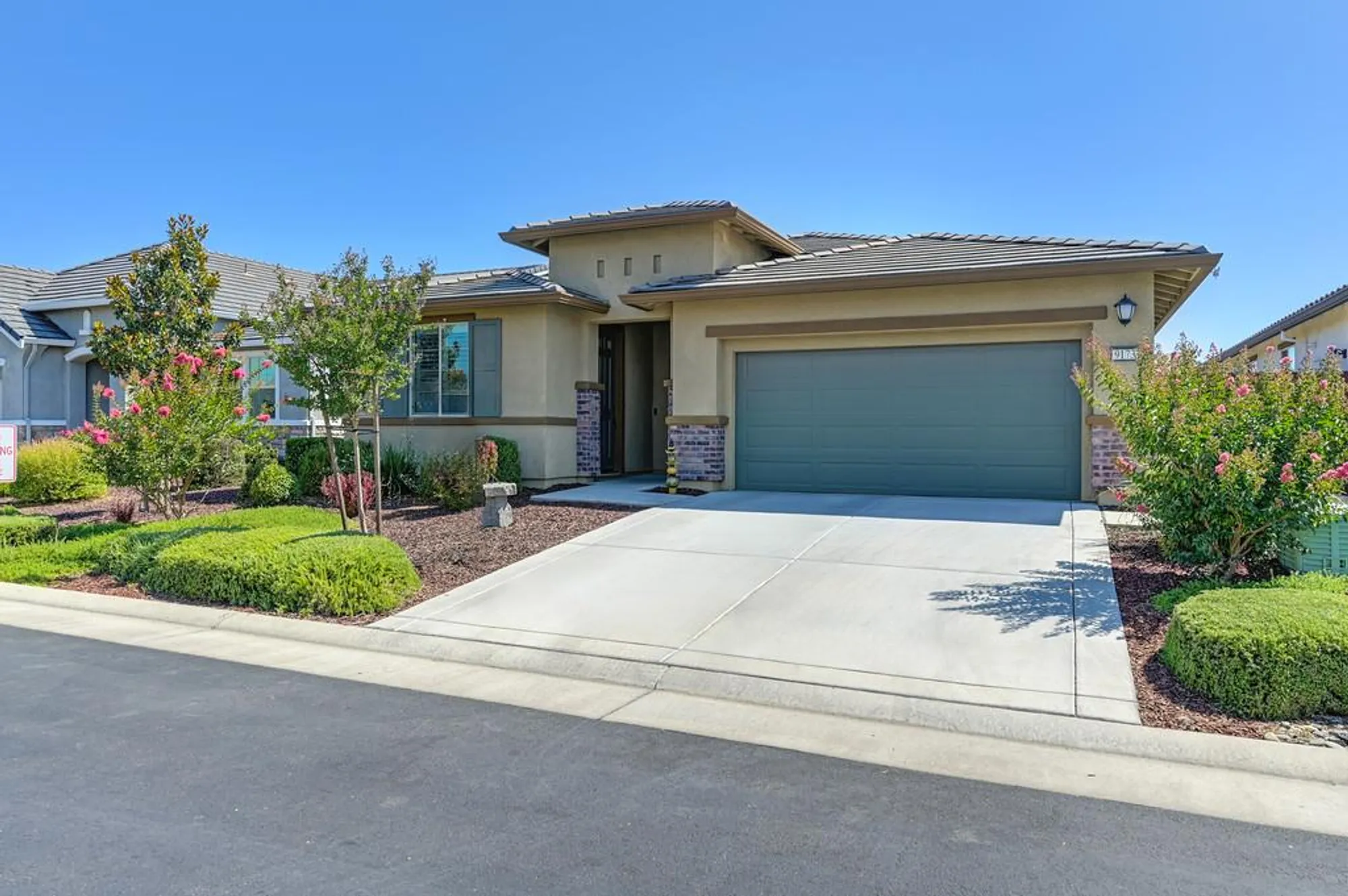 Property Slideshow image 5 of 57 | 9173 vervain way, Sacramento, CA, 95829