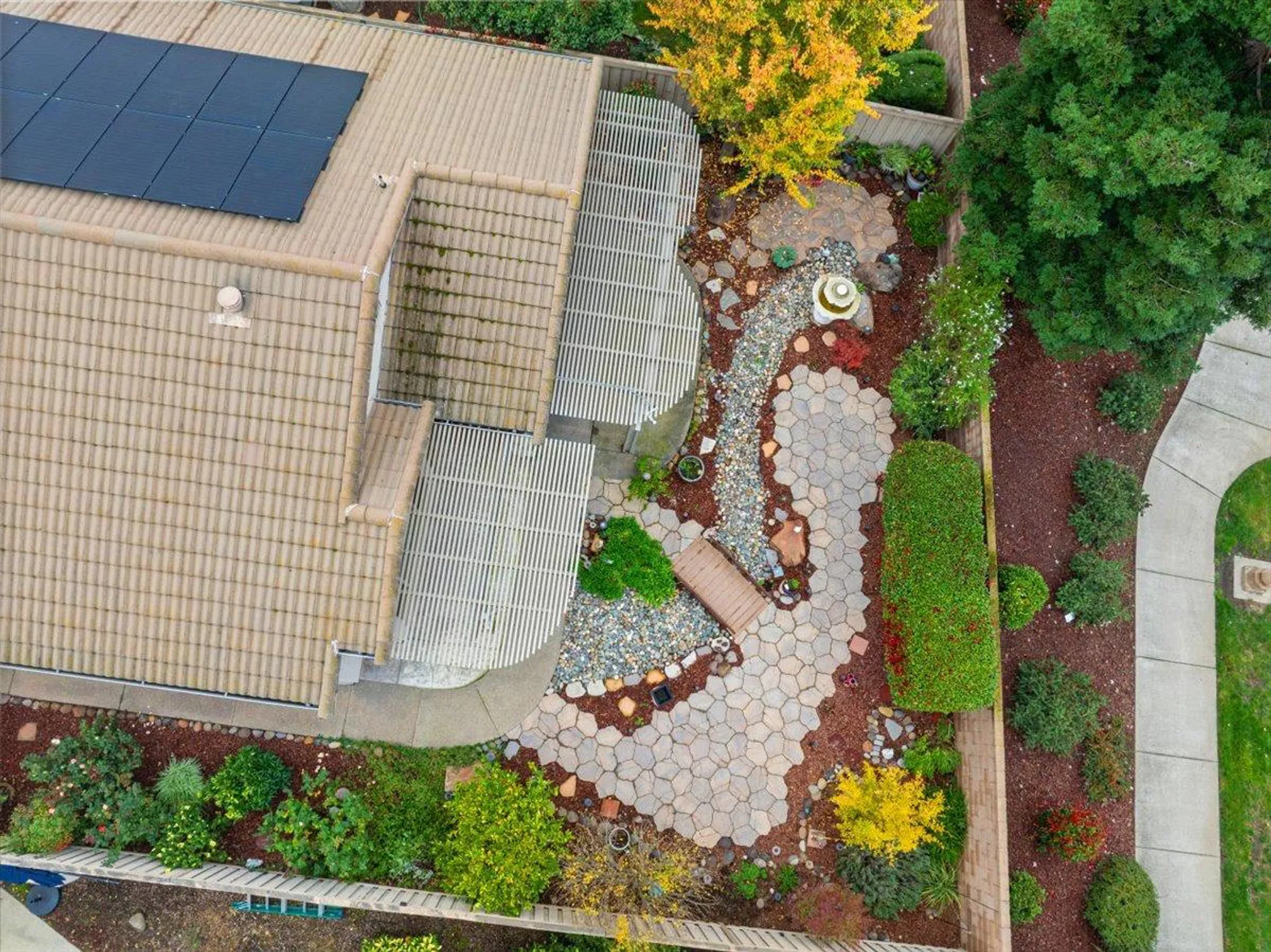 Property Slideshow image 27 of 37 | 286 lariat loop, Lincoln, CA, 95648