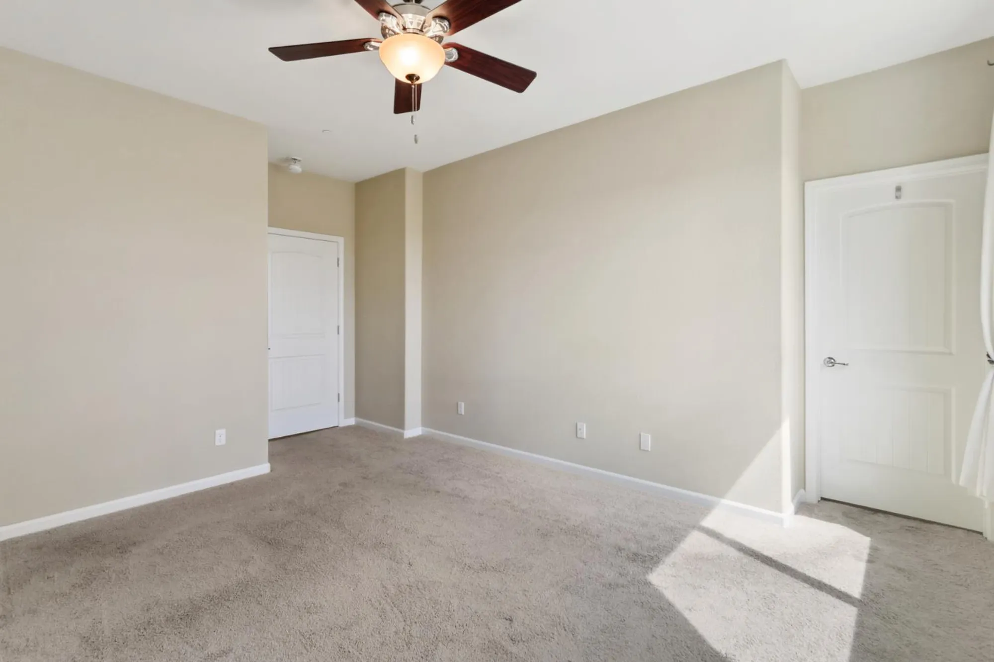Property Slideshow image 14 of 26 | 9747 dartwell way, Sacramento, CA, 95829