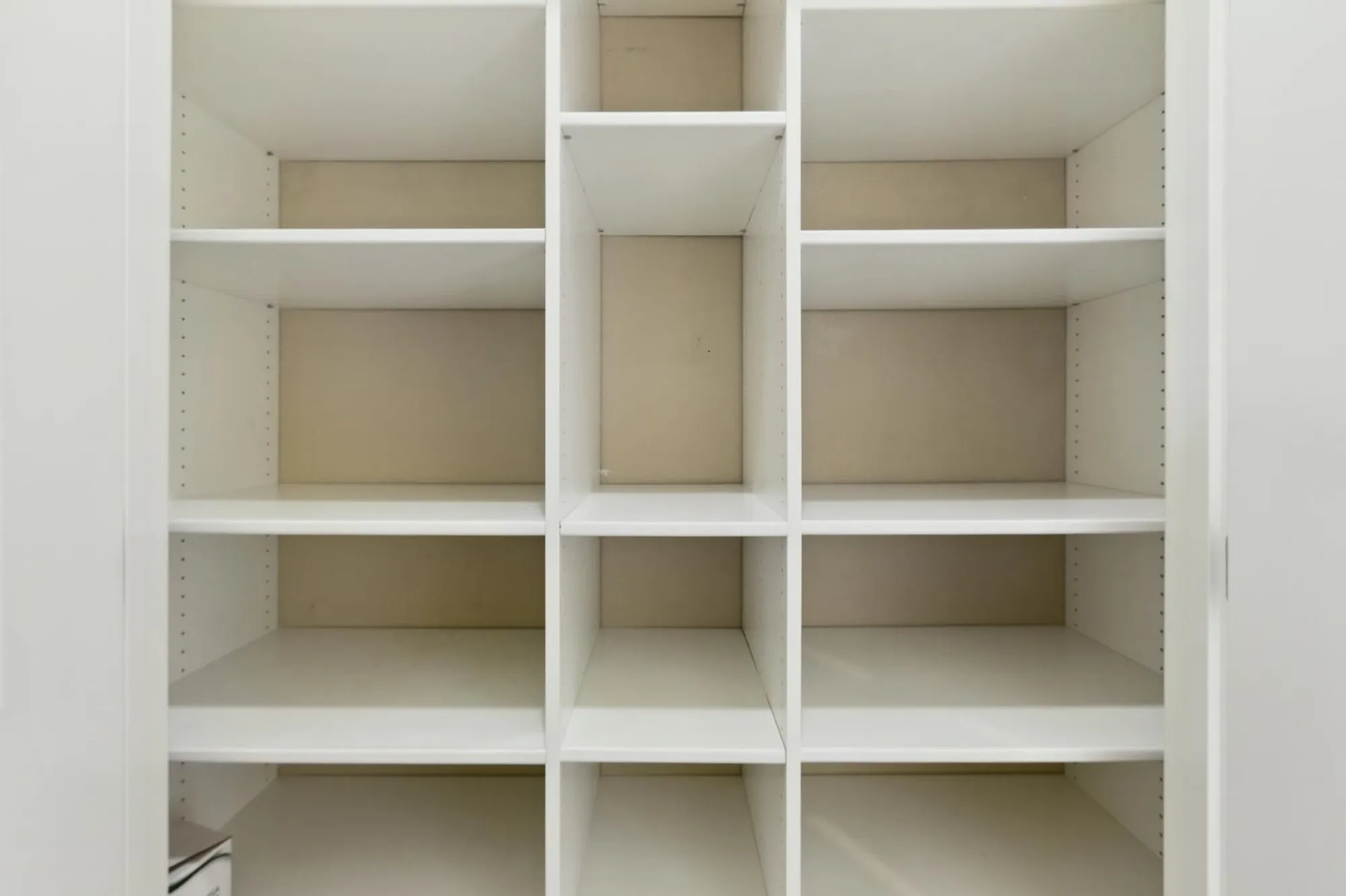 Property Slideshow image 8 of 26 | 9747 dartwell way, Sacramento, CA, 95829