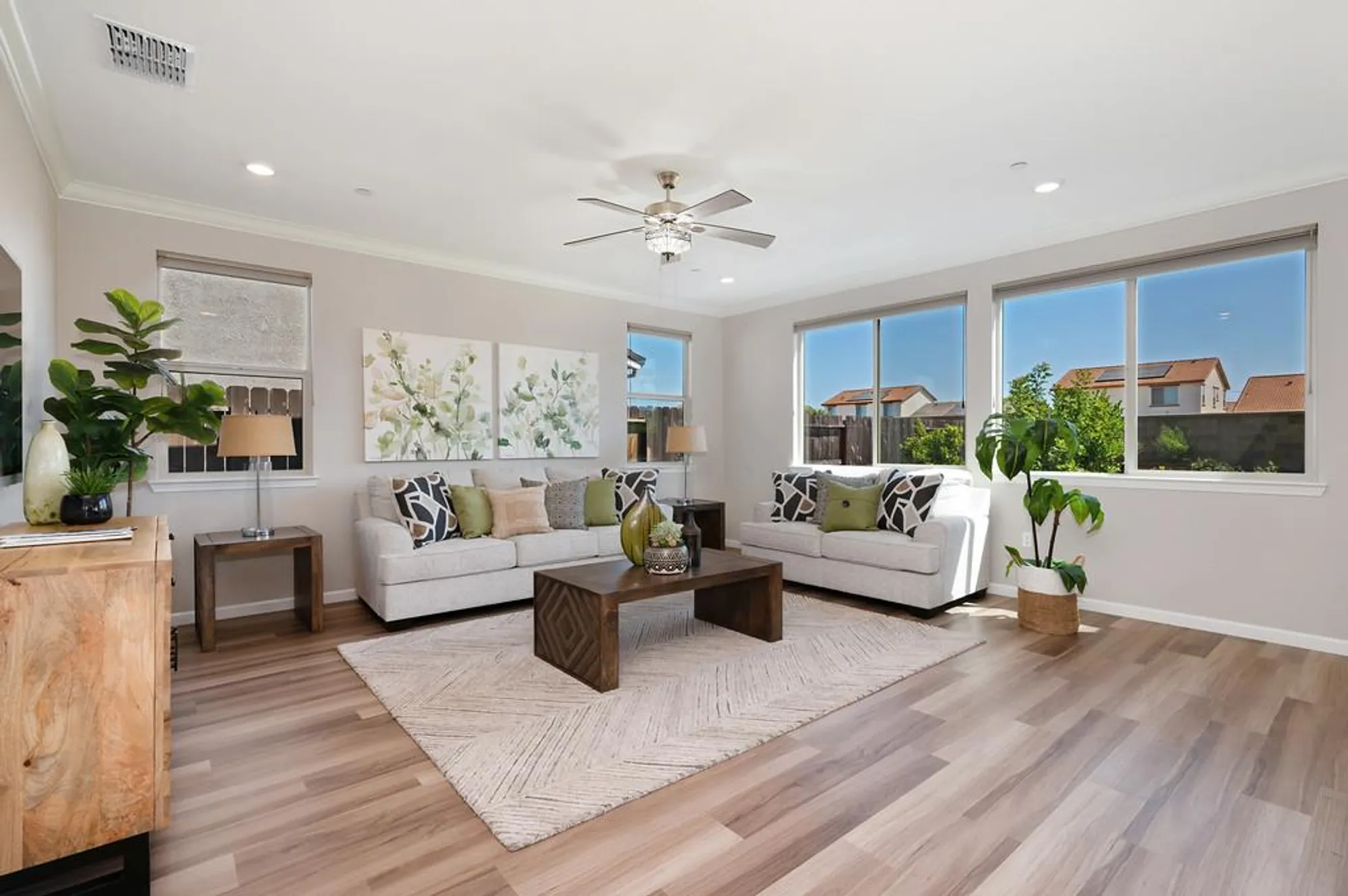 Property Slideshow image 9 of 57 | 9173 vervain way, Sacramento, CA, 95829