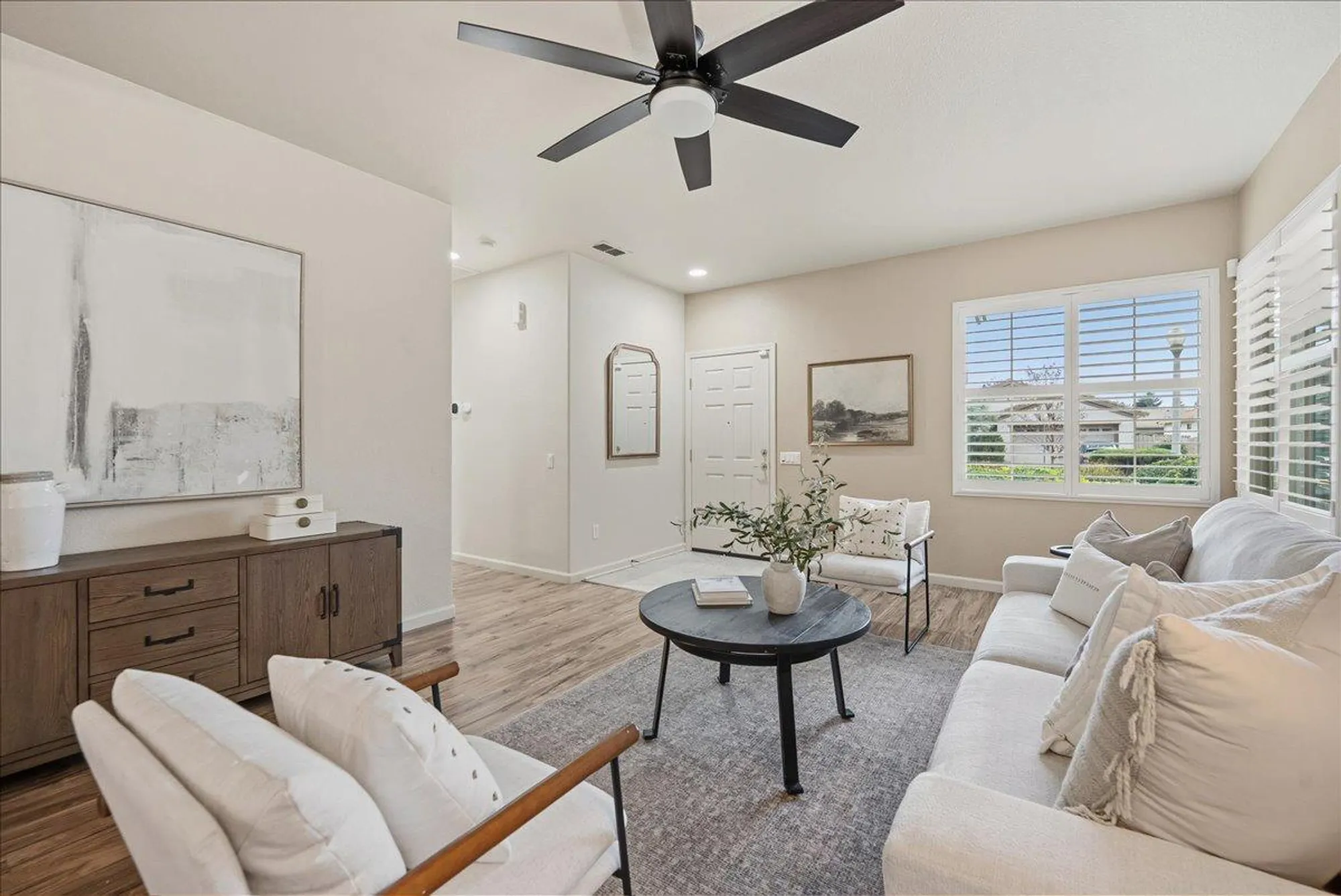 Property Slideshow image 7 of 37 | 286 lariat loop, Lincoln, CA, 95648