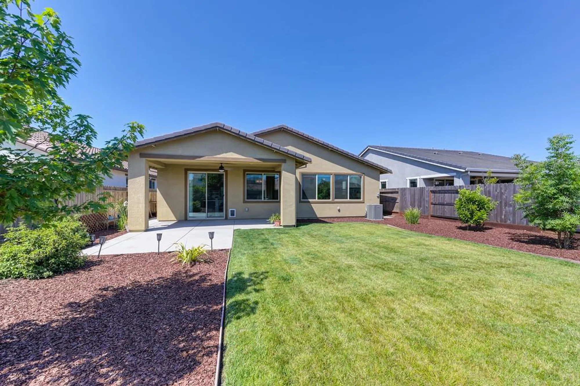 Property Slideshow image 38 of 57 | 9173 vervain way, Sacramento, CA, 95829