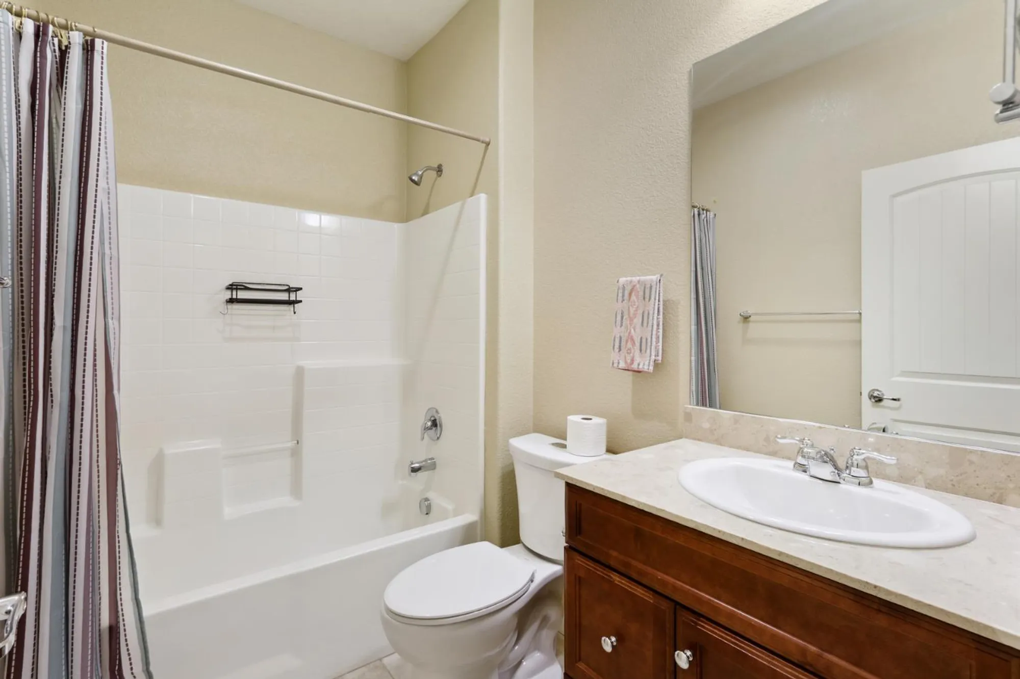 Property Slideshow image 15 of 26 | 9747 dartwell way, Sacramento, CA, 95829